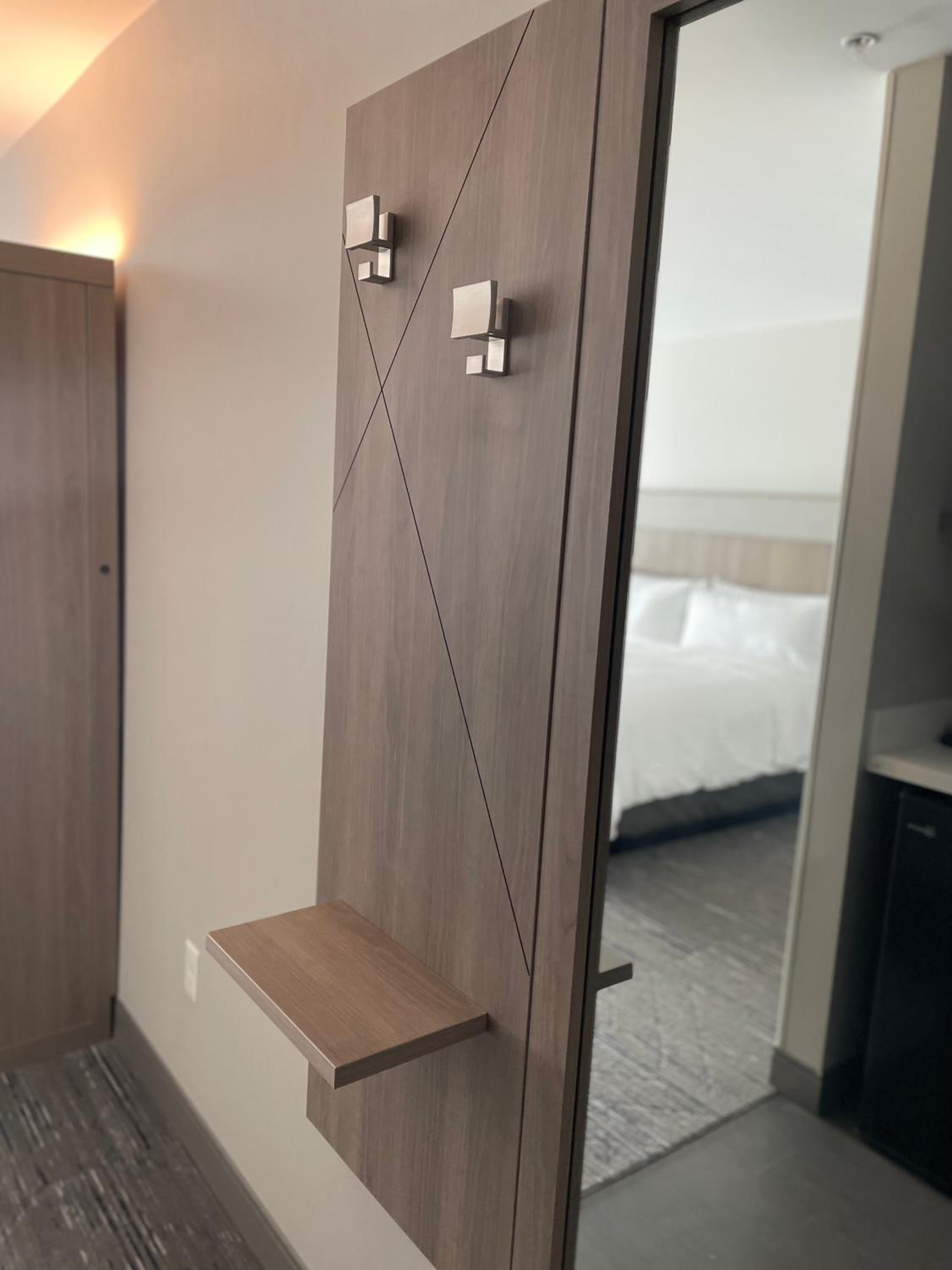 Standard King Room with Mobility Accessible Roll-In Shower