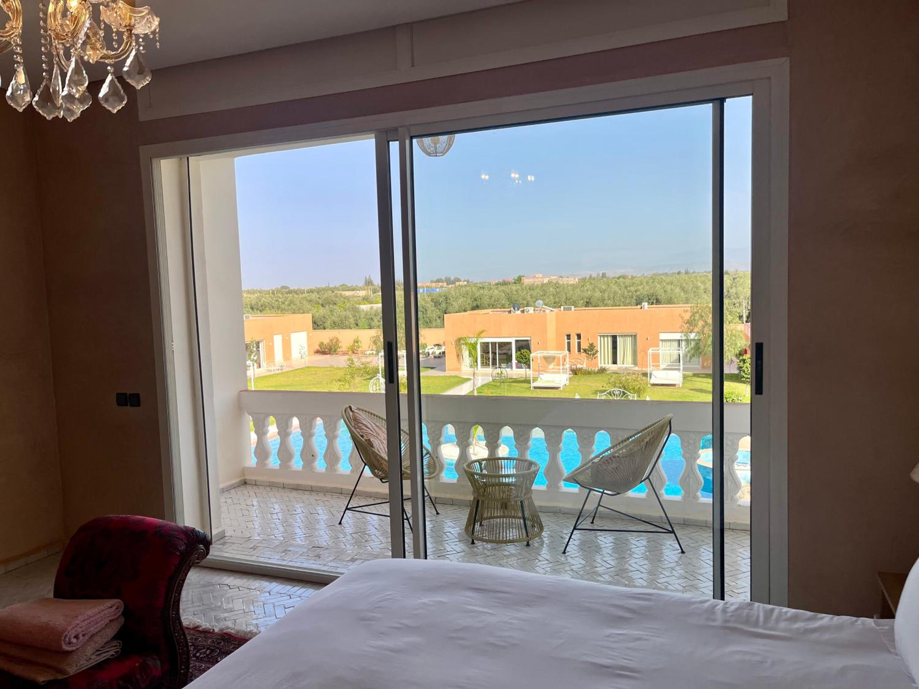 Villa with Garden View - Photo 4