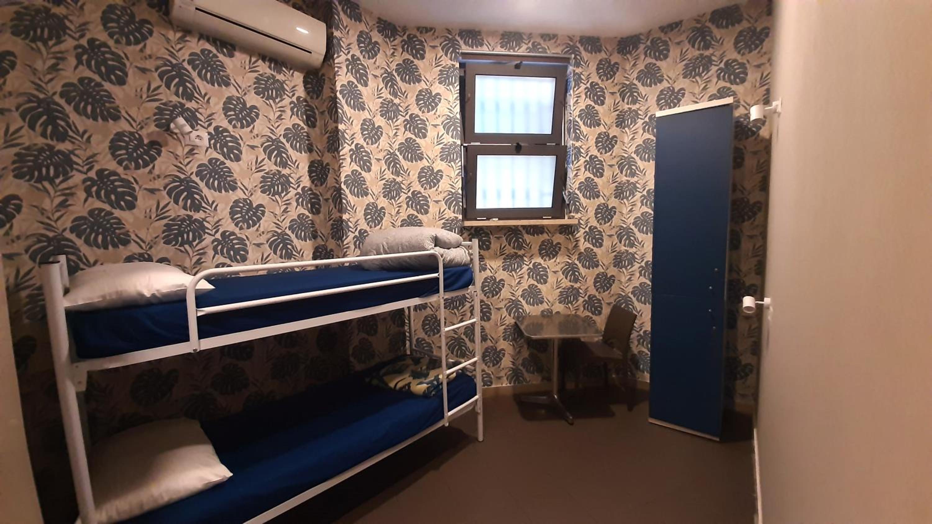 Twin Room with Private Bathroom photo 1