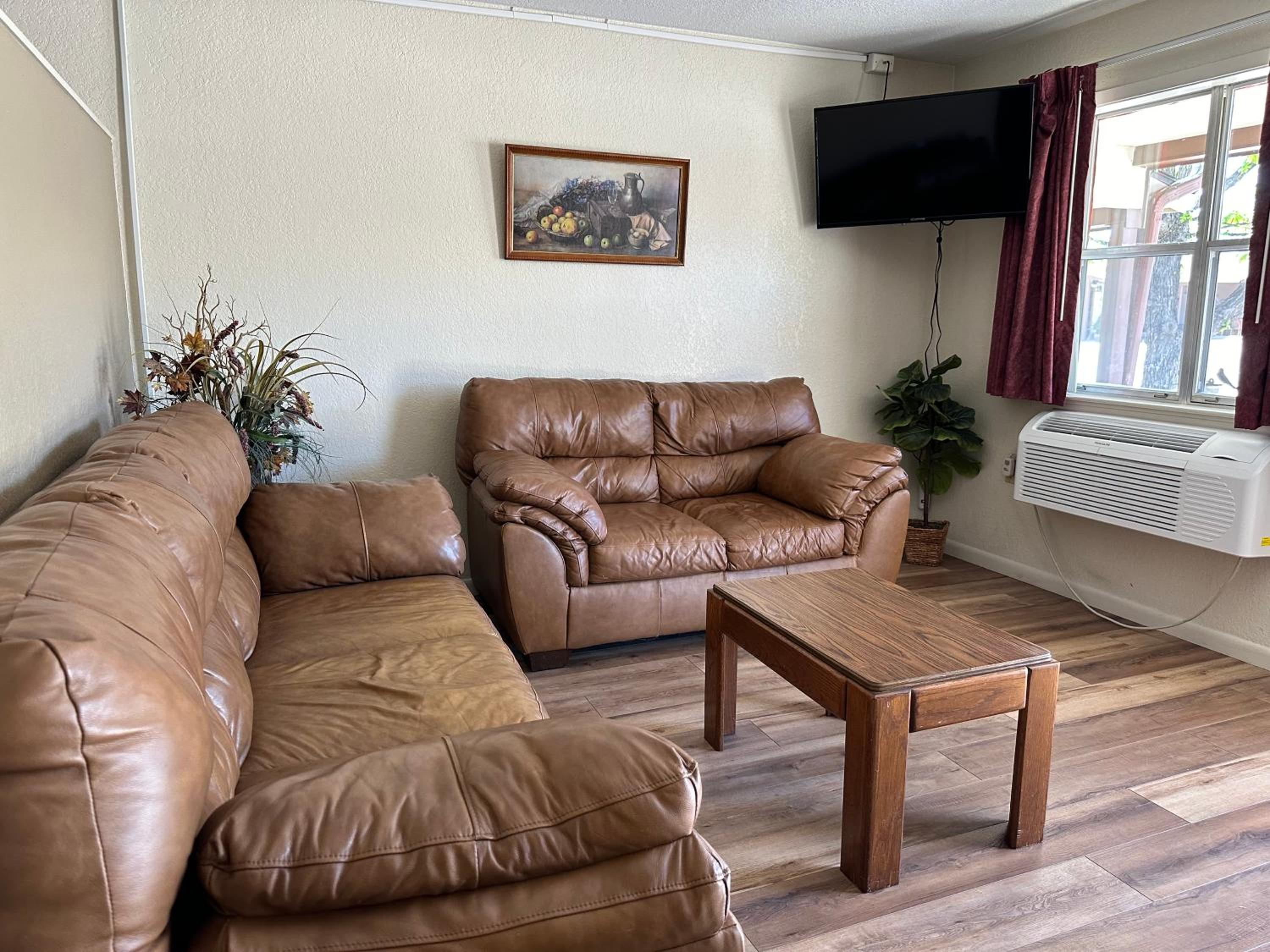 Apartment - Photo 32