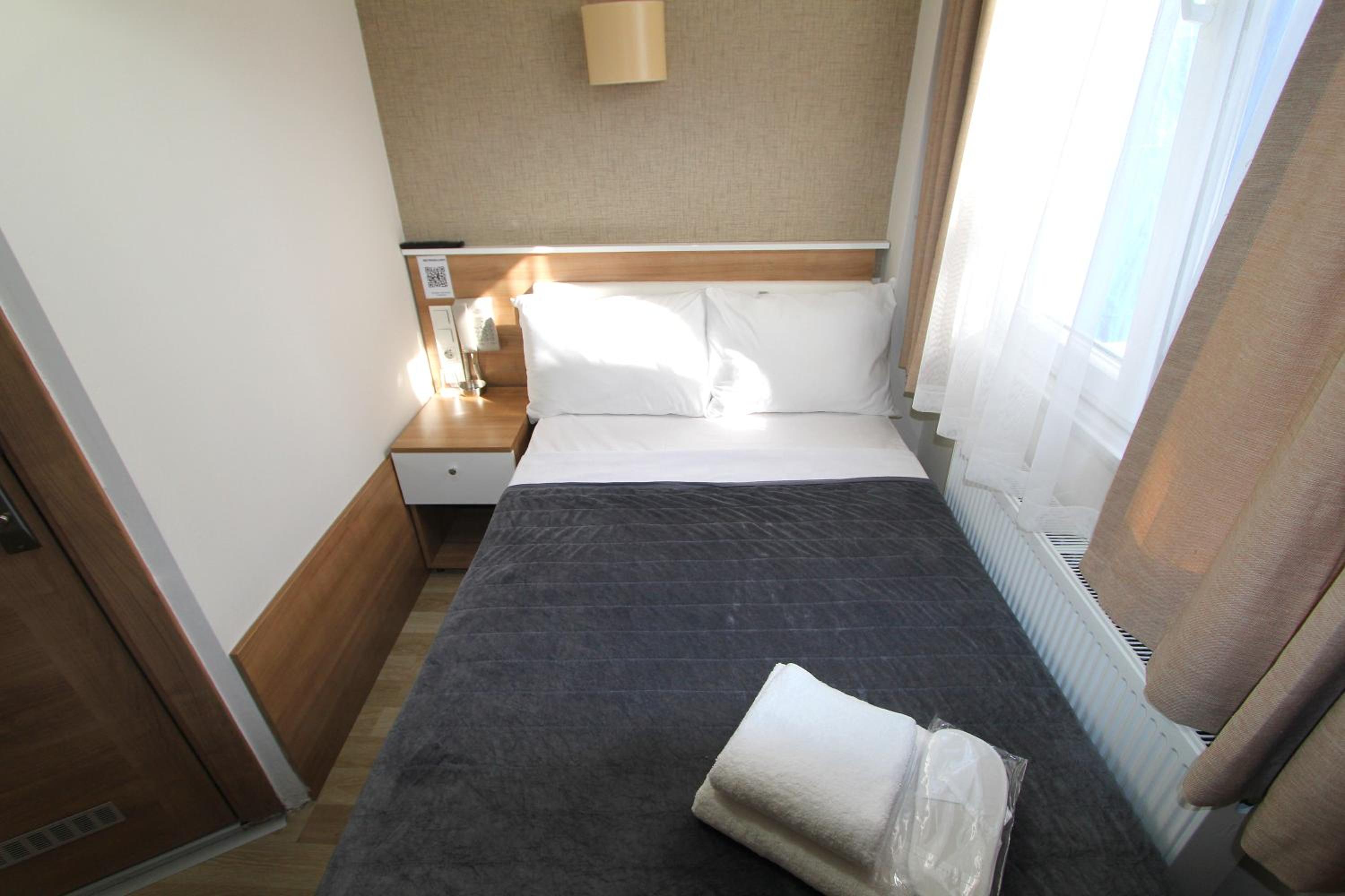 Single Room photo 2