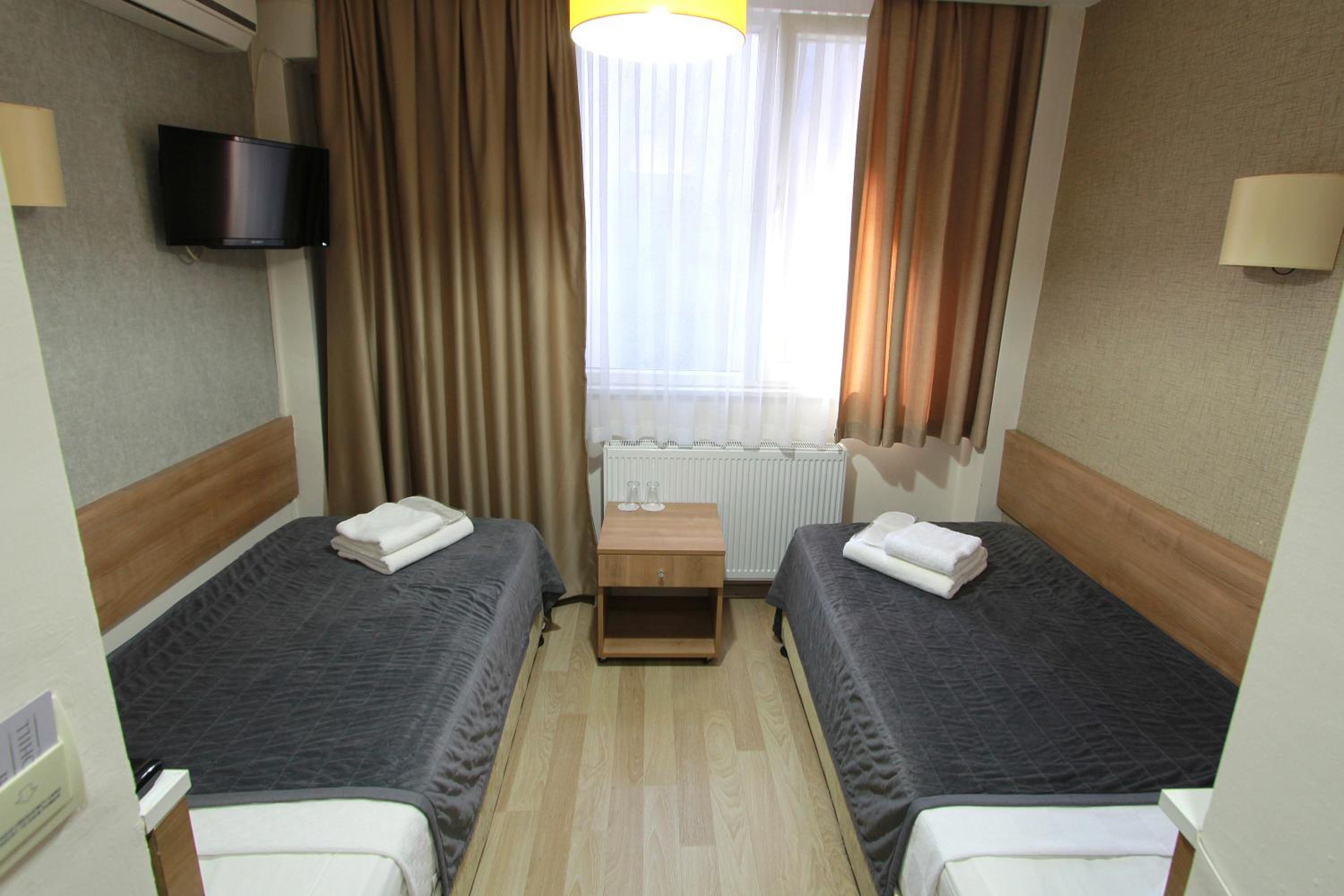 Standard Twin Room photo 1