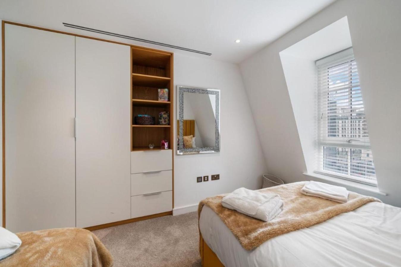Three-Bedroom Apartment photo 1