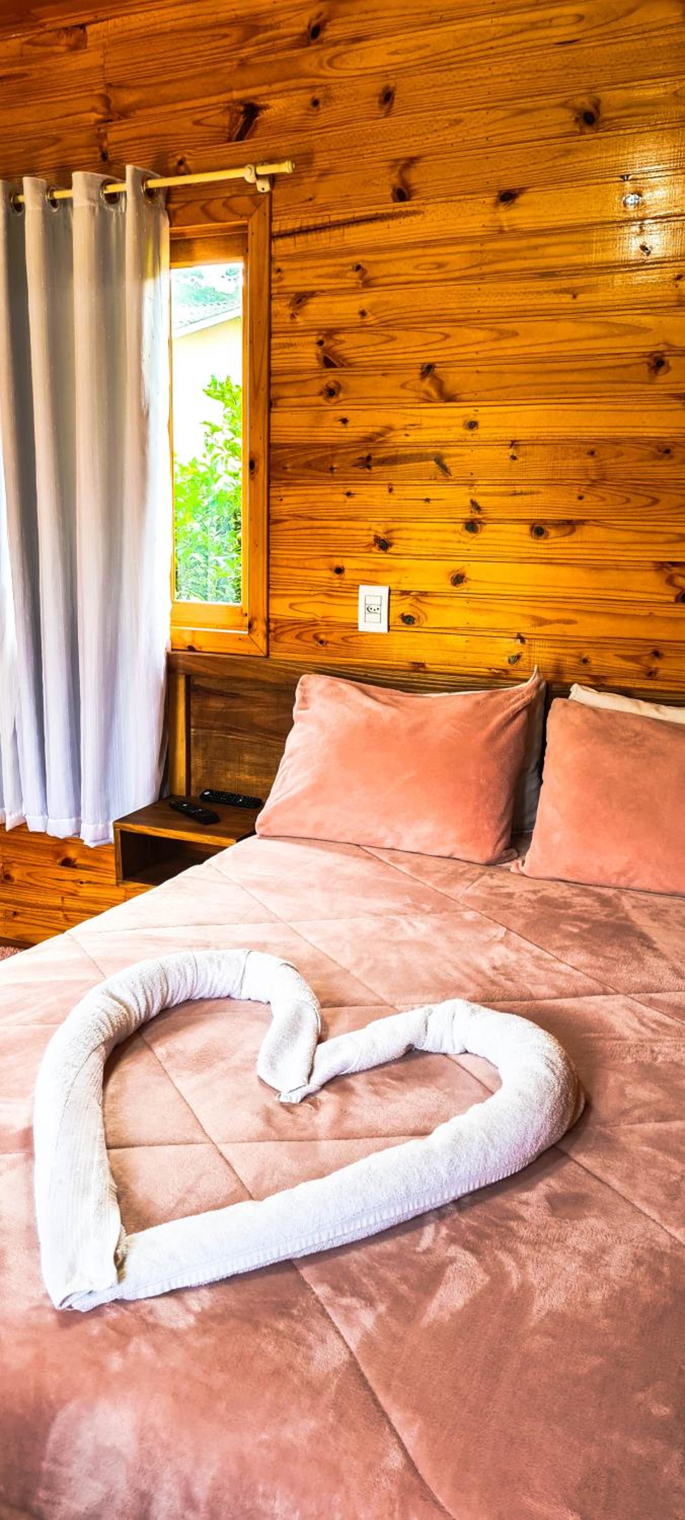 Deluxe Room - Photo 5