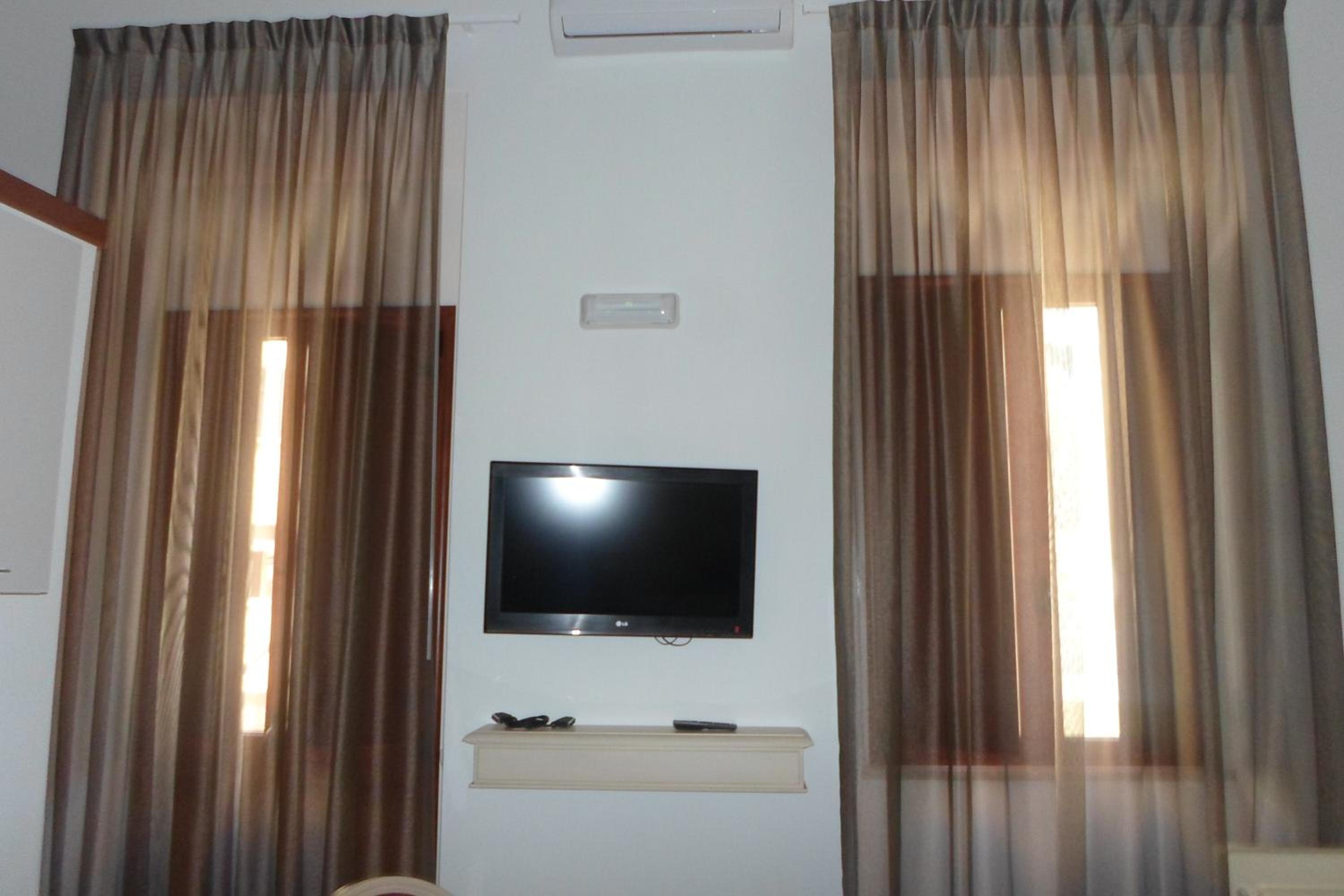 Deluxe Suite photo 2
