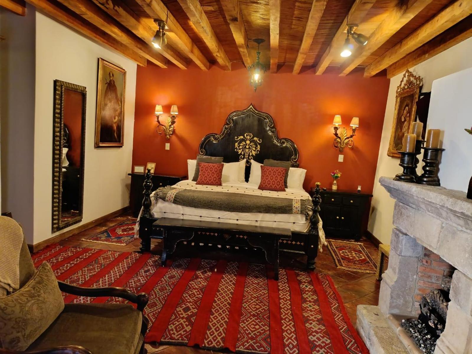 Deluxe Room - Photo 11