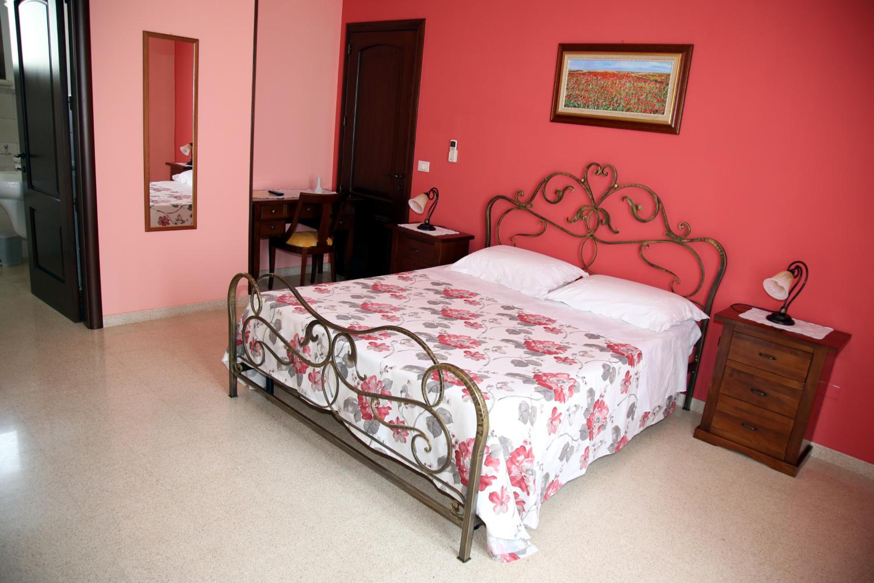 Large Triple Room with Balcony photo 2
