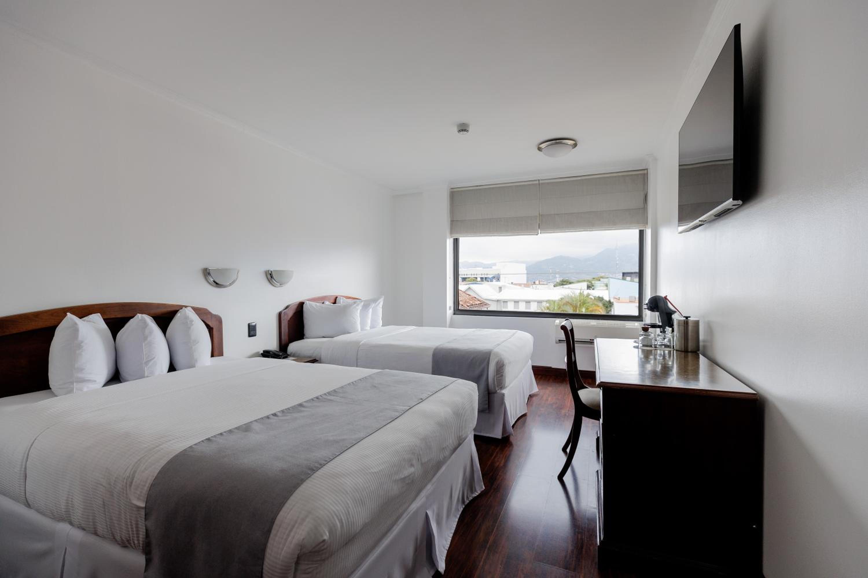 Standard Double Room - Photo 1