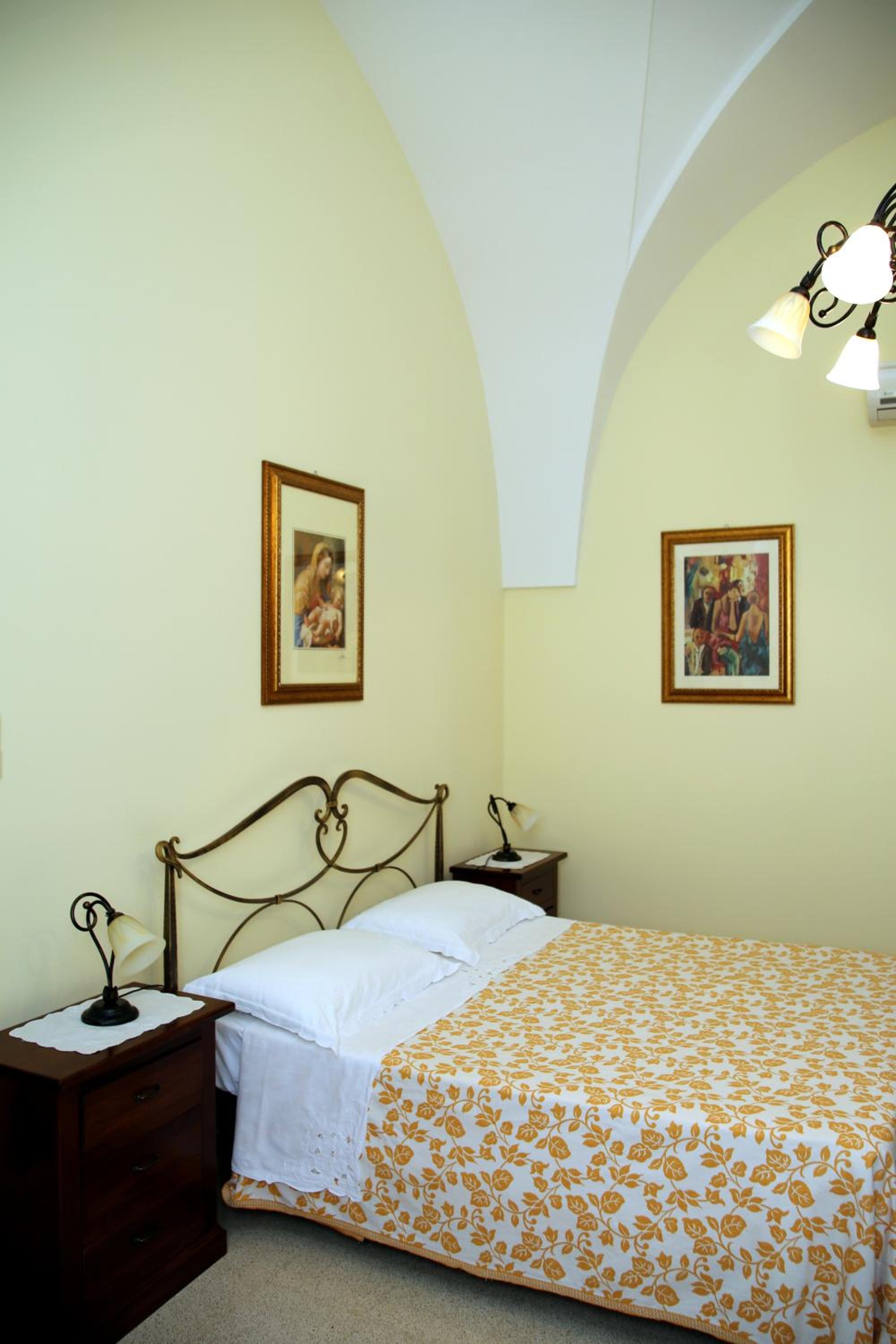 Large Triple Room - Ground Floor photo 3
