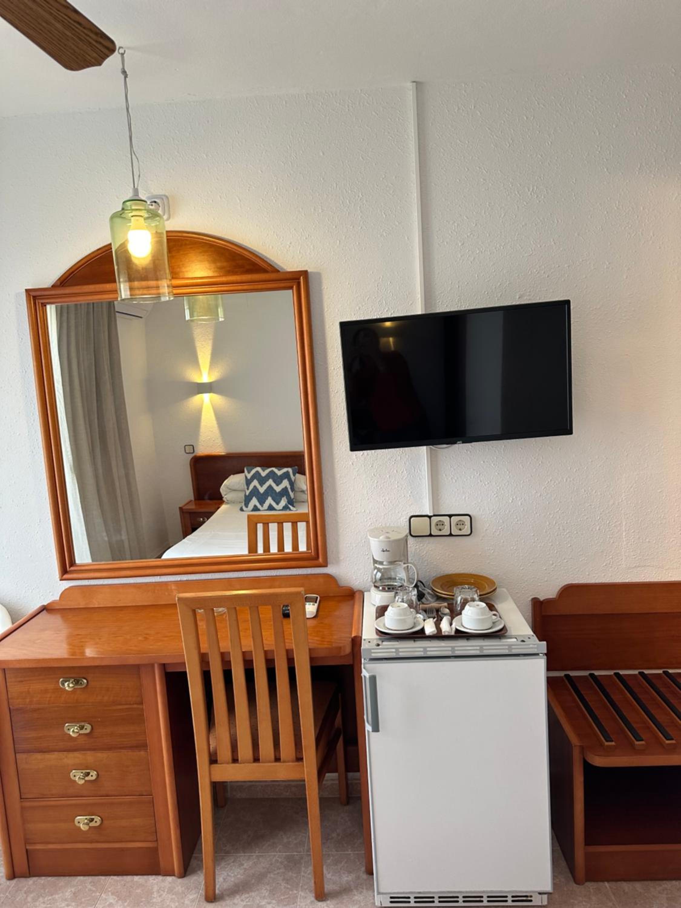 Single Room photo 3