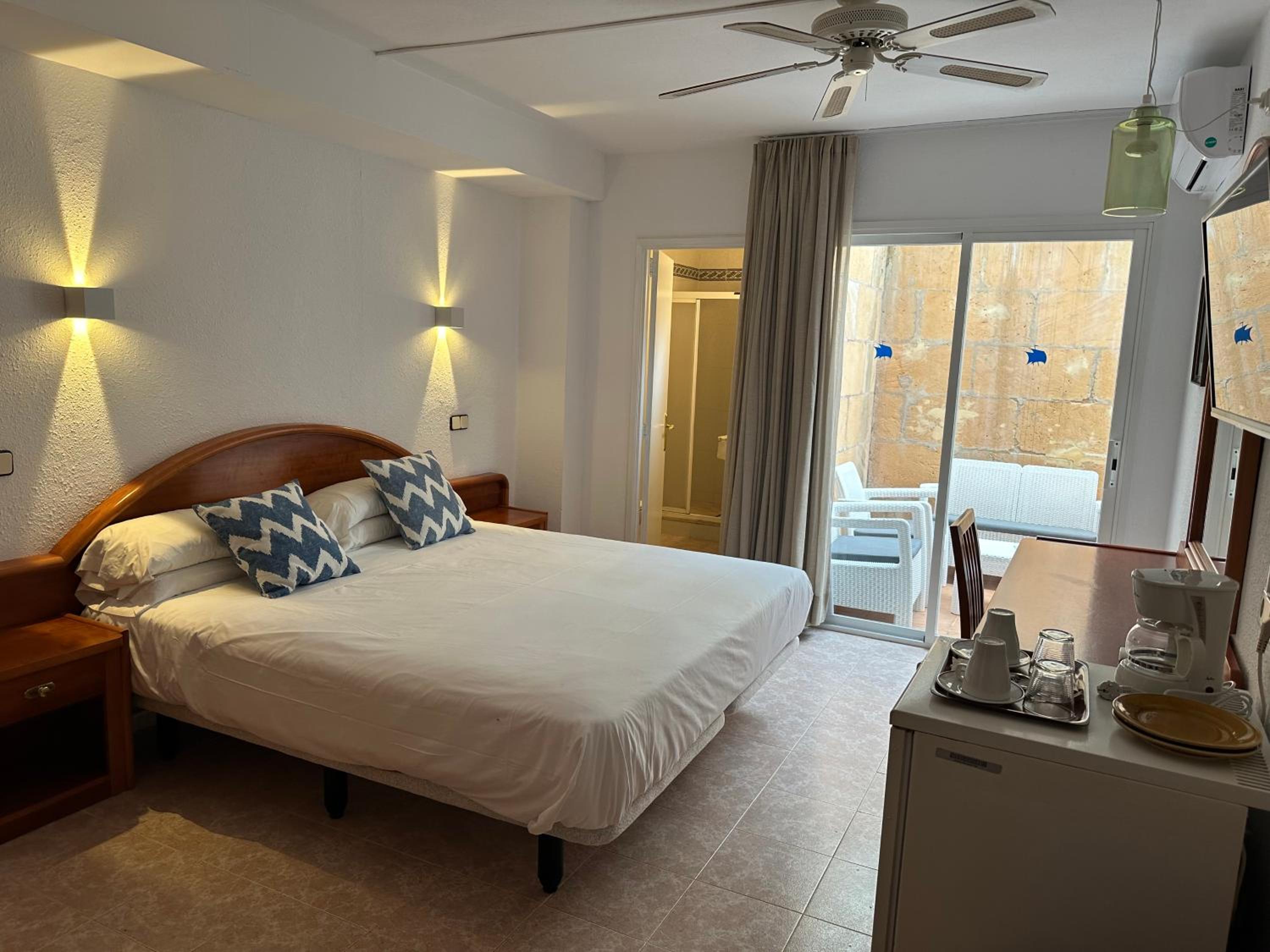Deluxe Queen Room photo 3