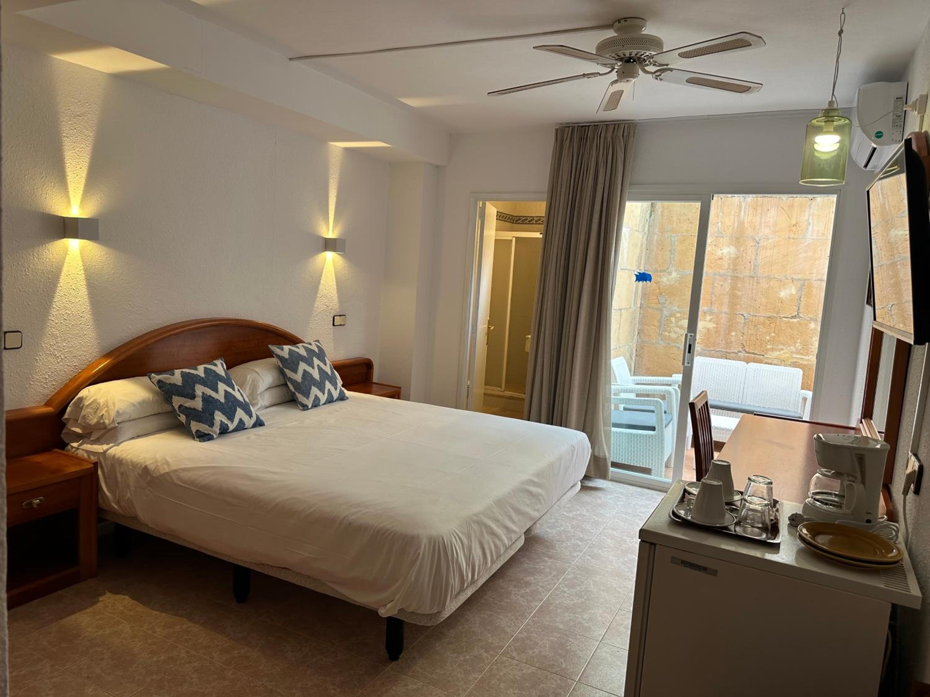 Deluxe Queen Room photo 2
