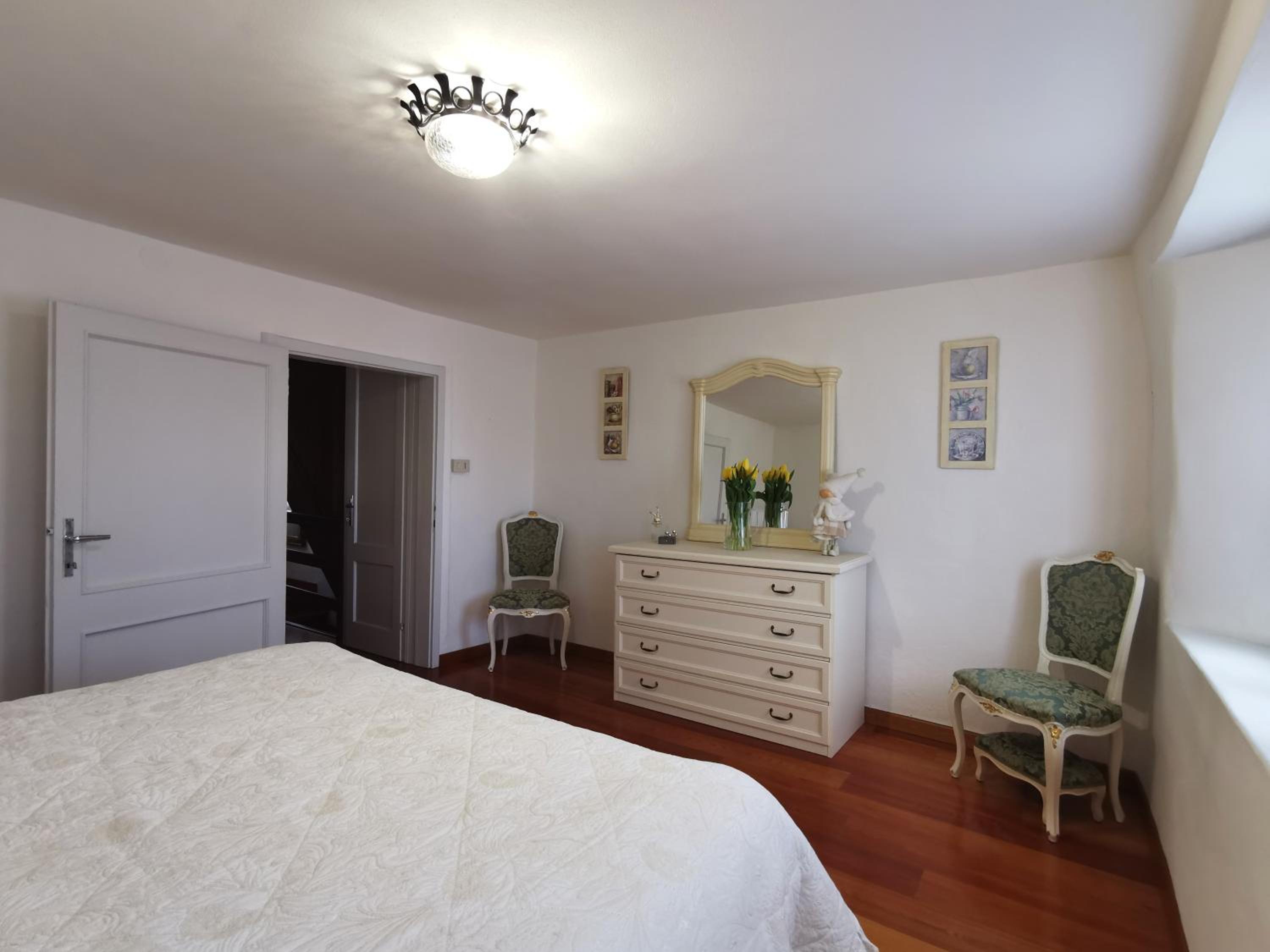 Standard Double Room with Shared Bathroom photo 2