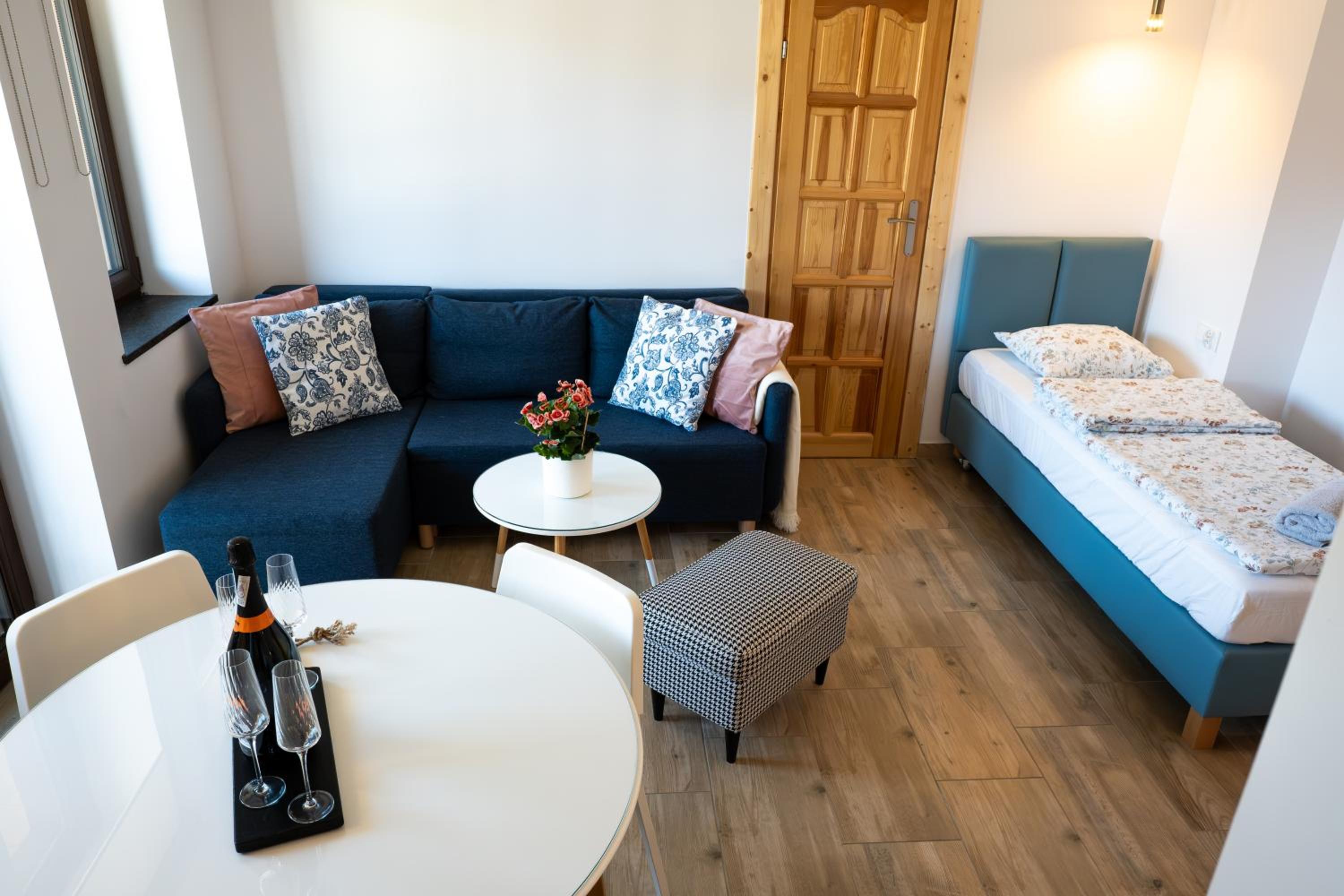 Deluxe Suite - Photo 22