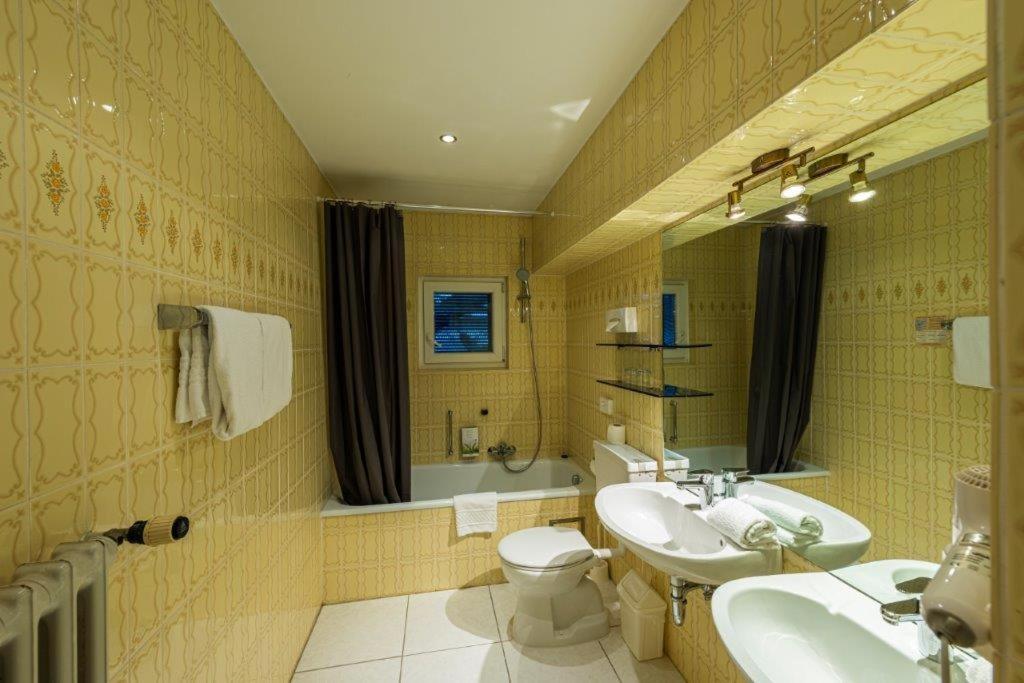 Suite with Mountain View - Photo 3