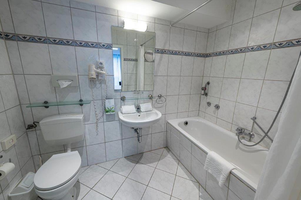 Standard Double Room - Photo 2