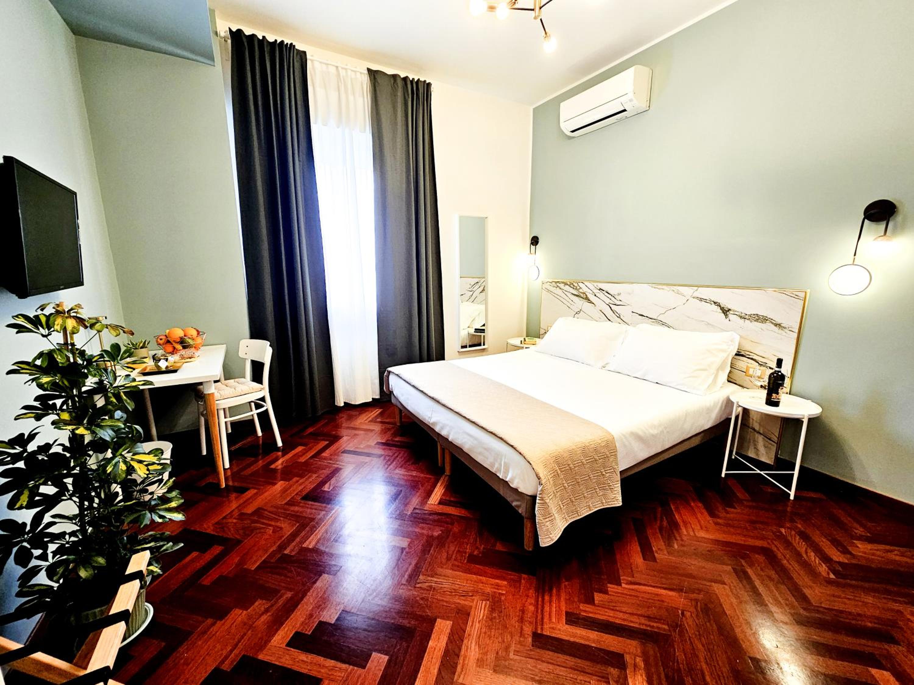 Standard King Room