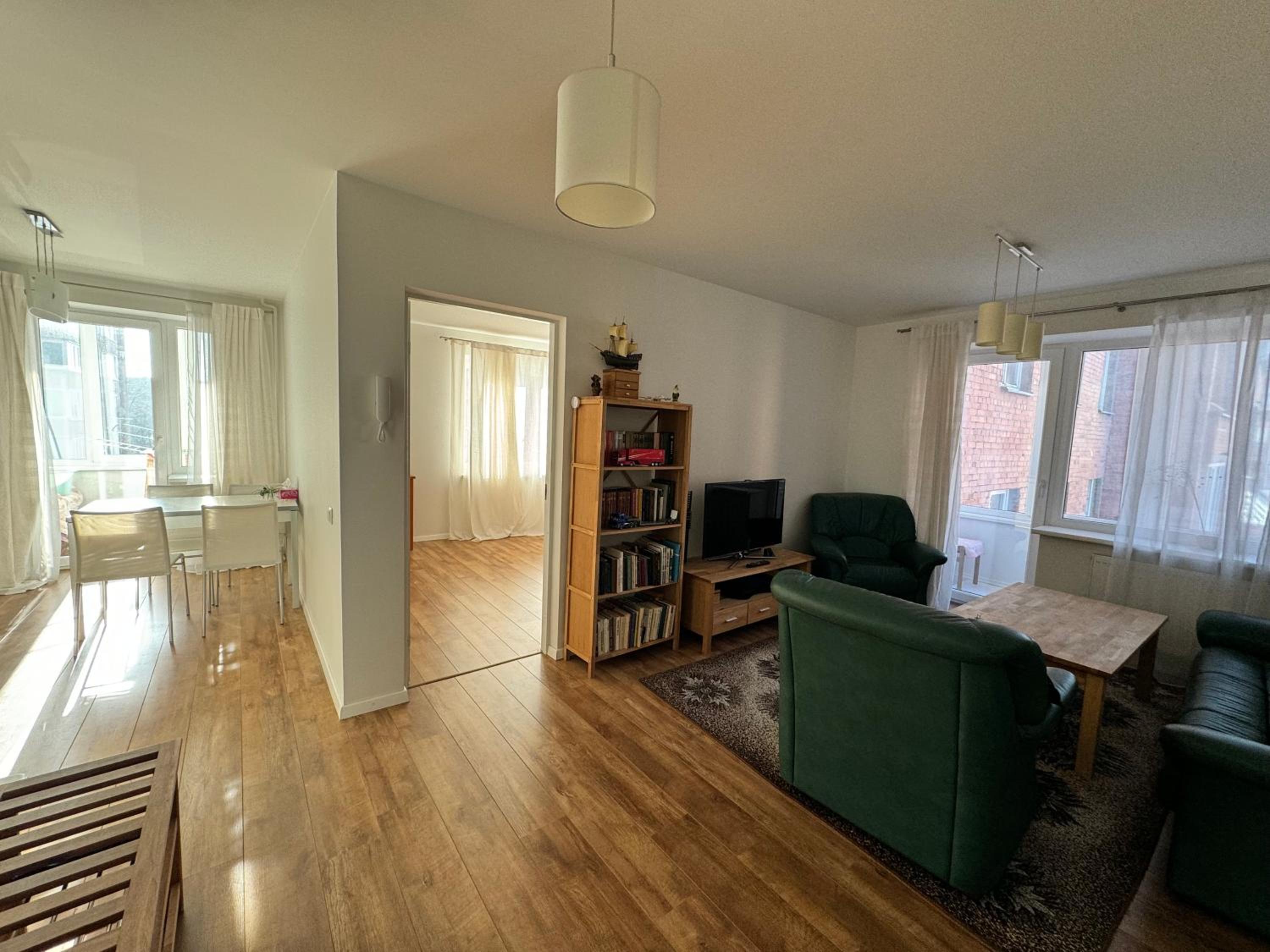 Apartment photo 2