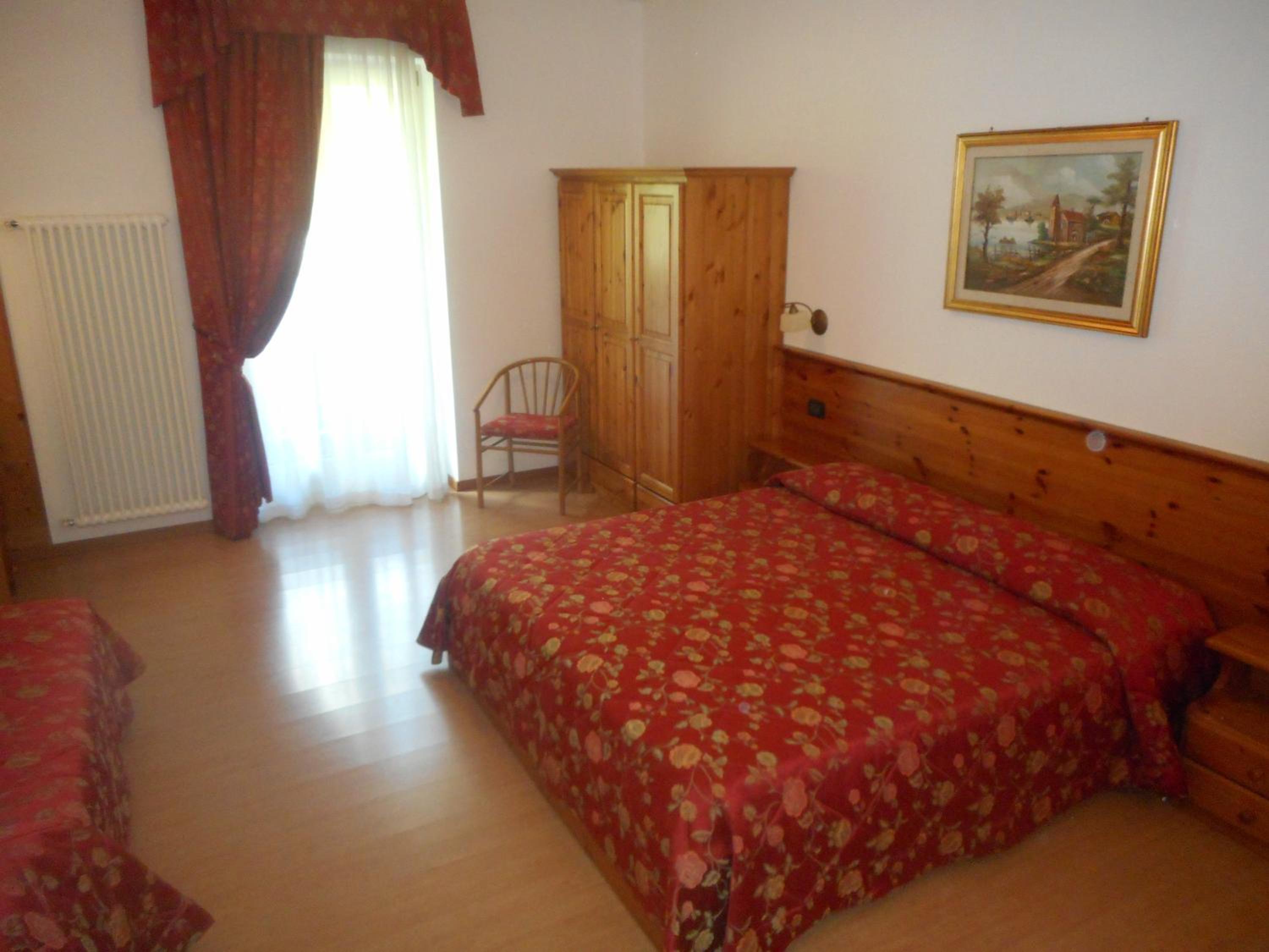 Quadruple Room with Balcony photo 3