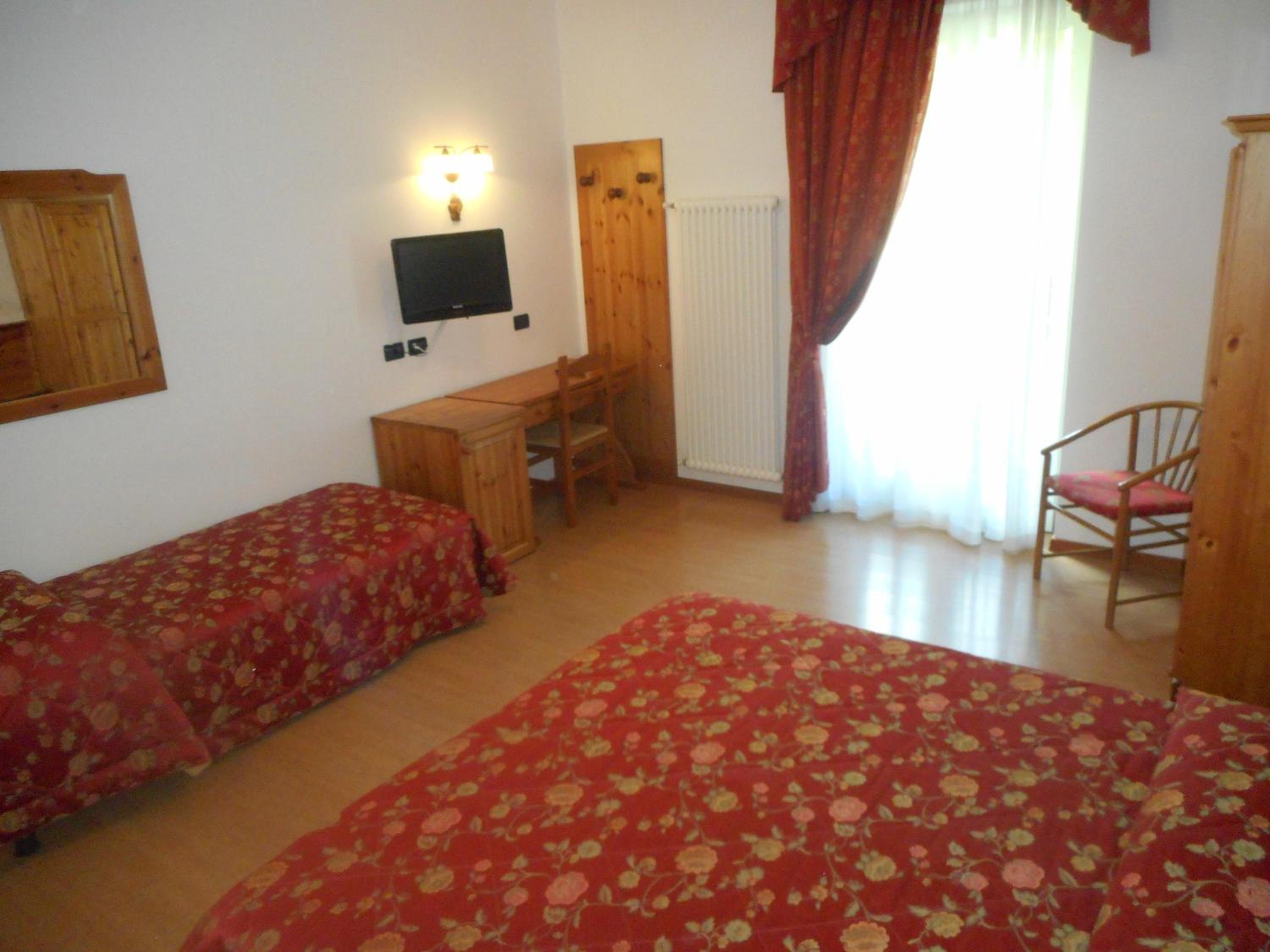 Quadruple Room with Balcony photo 1