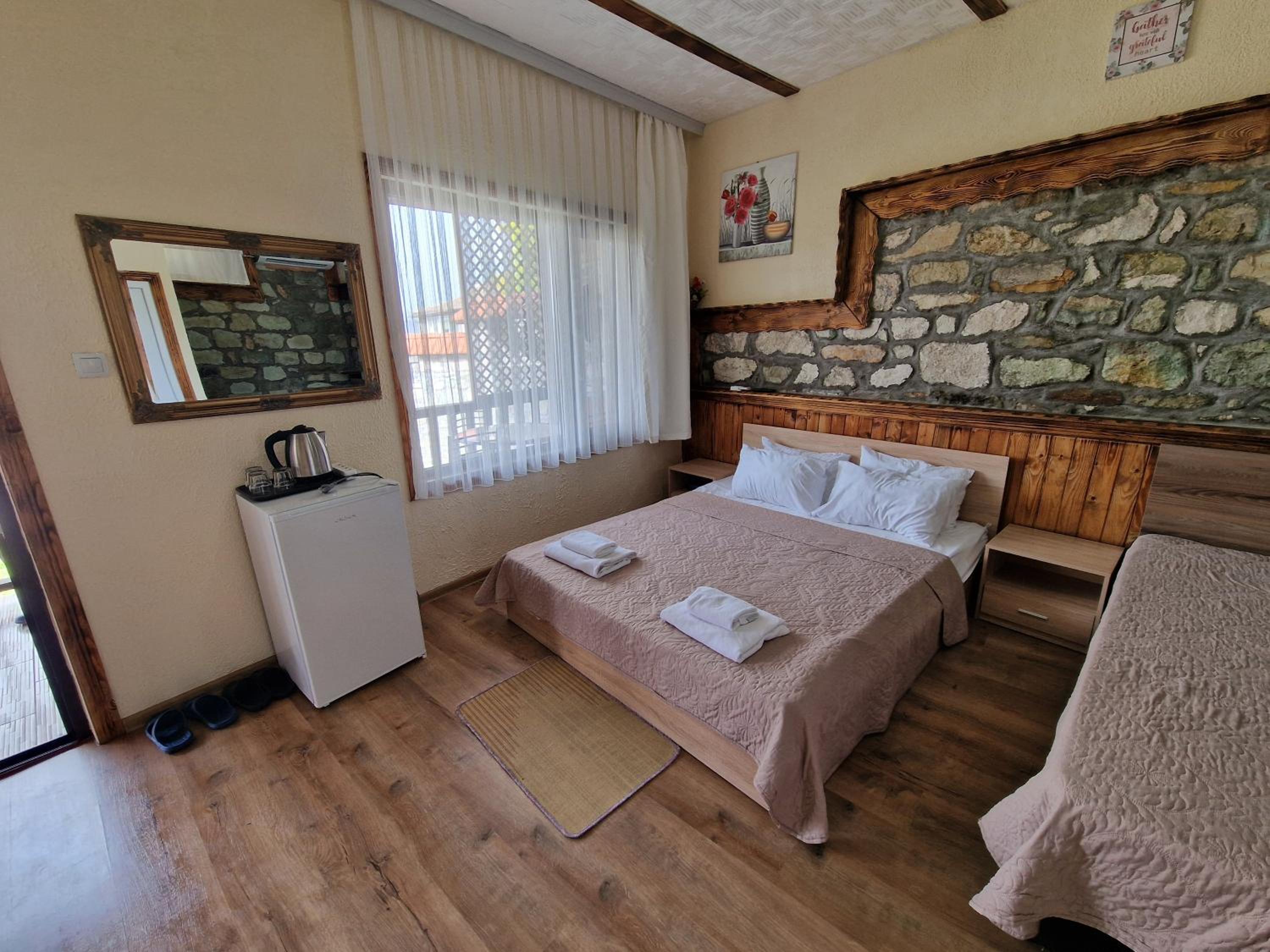 Quadruple Room with Garden View - Photo 2