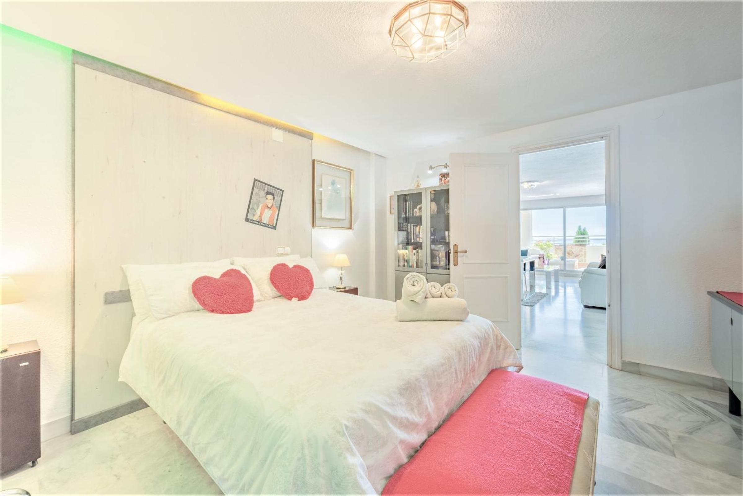 Apartment with Sea View - Photo 38