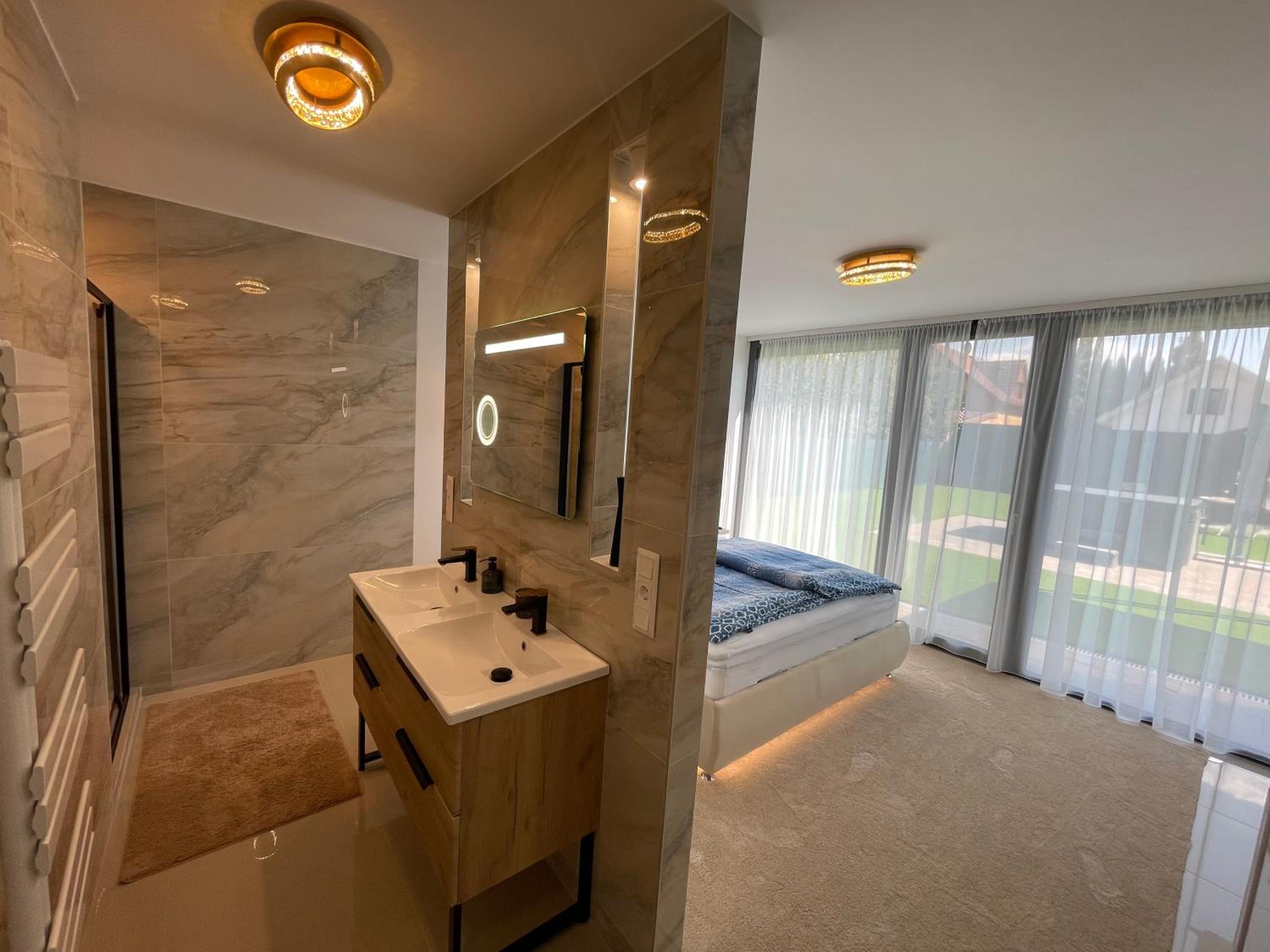 Superior Apartment photo 1