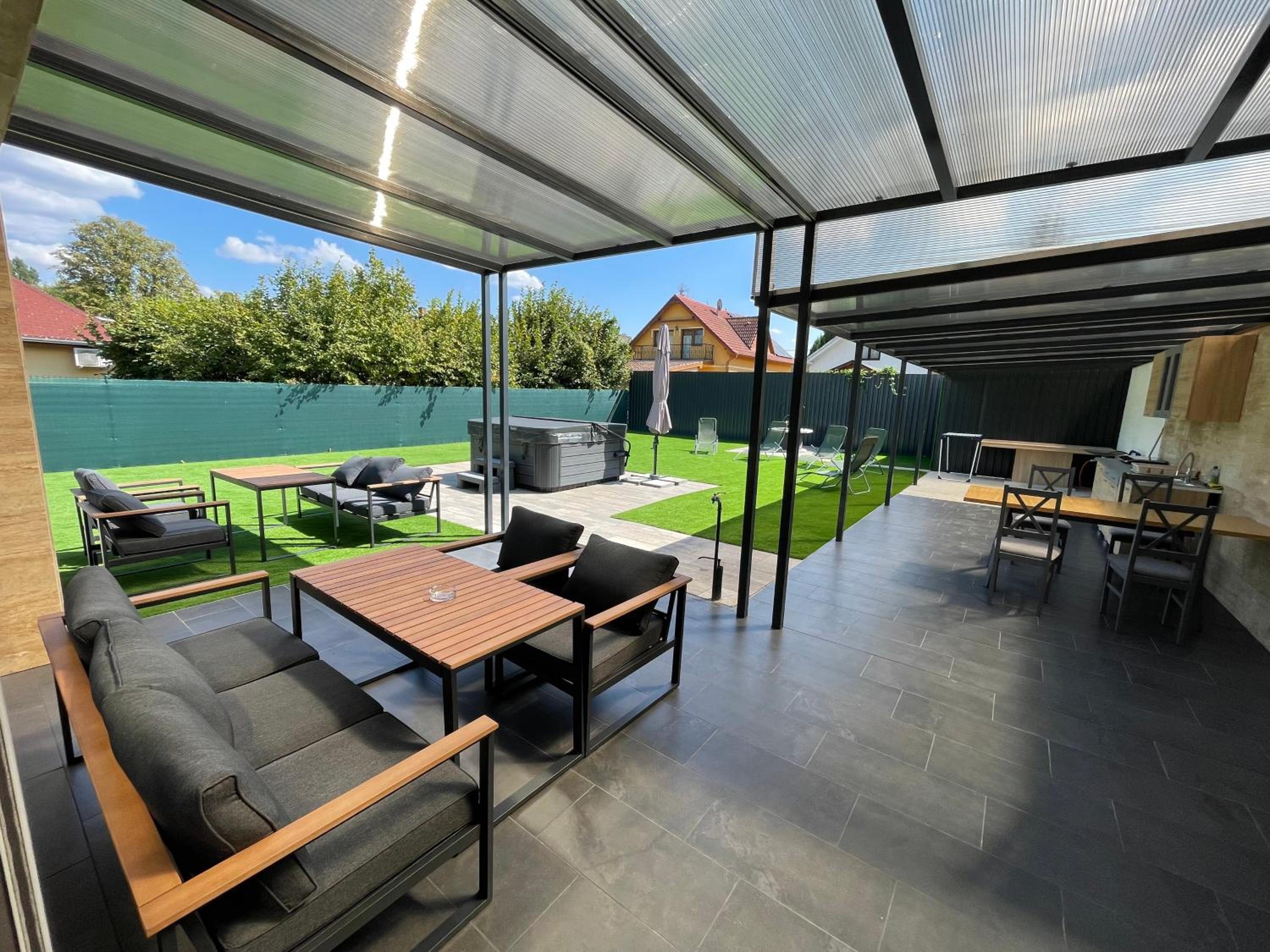 Superior Apartment photo 2