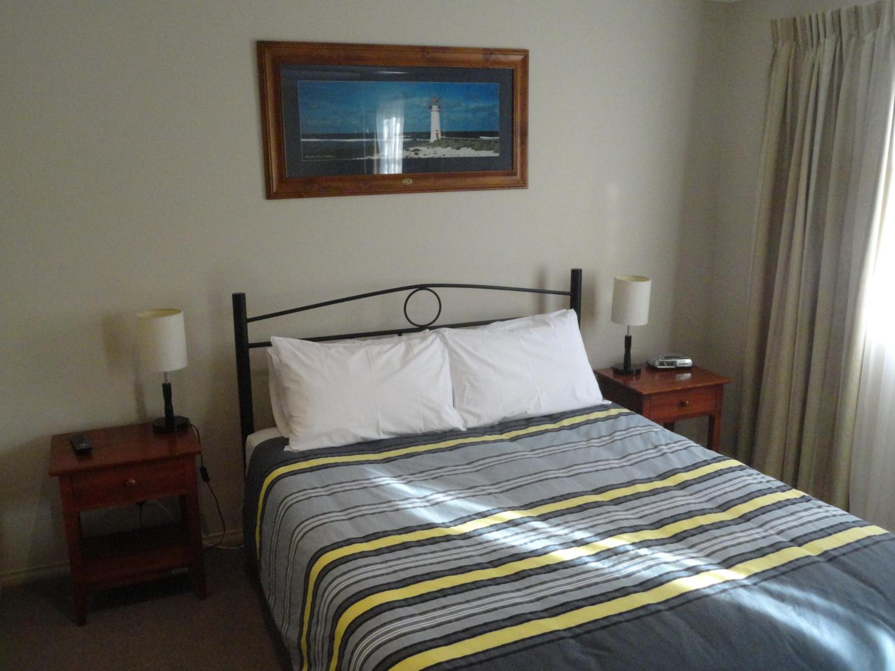 Two-Bedroom Apartment - Photo 8