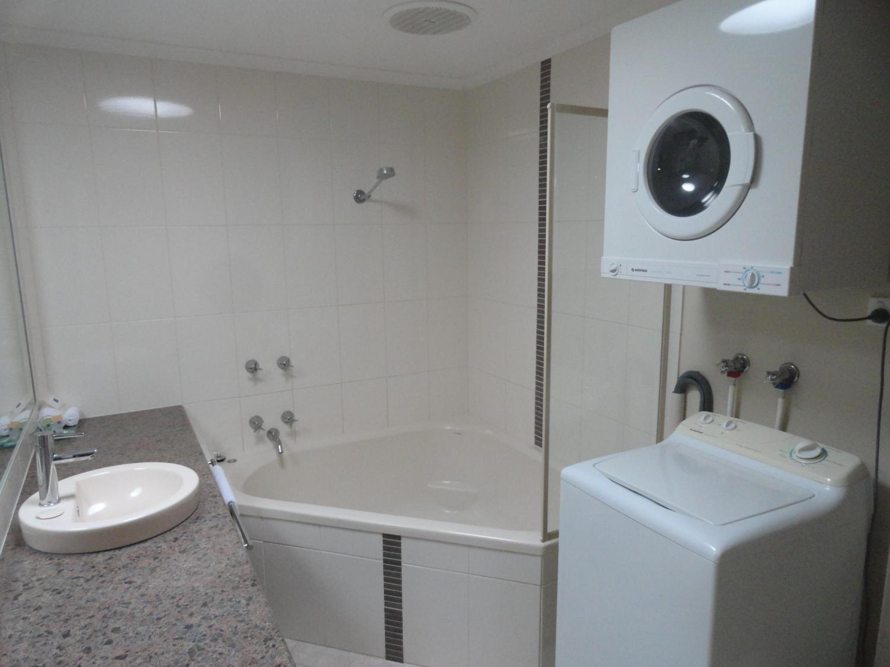 One-Bedroom Apartment - Photo 5