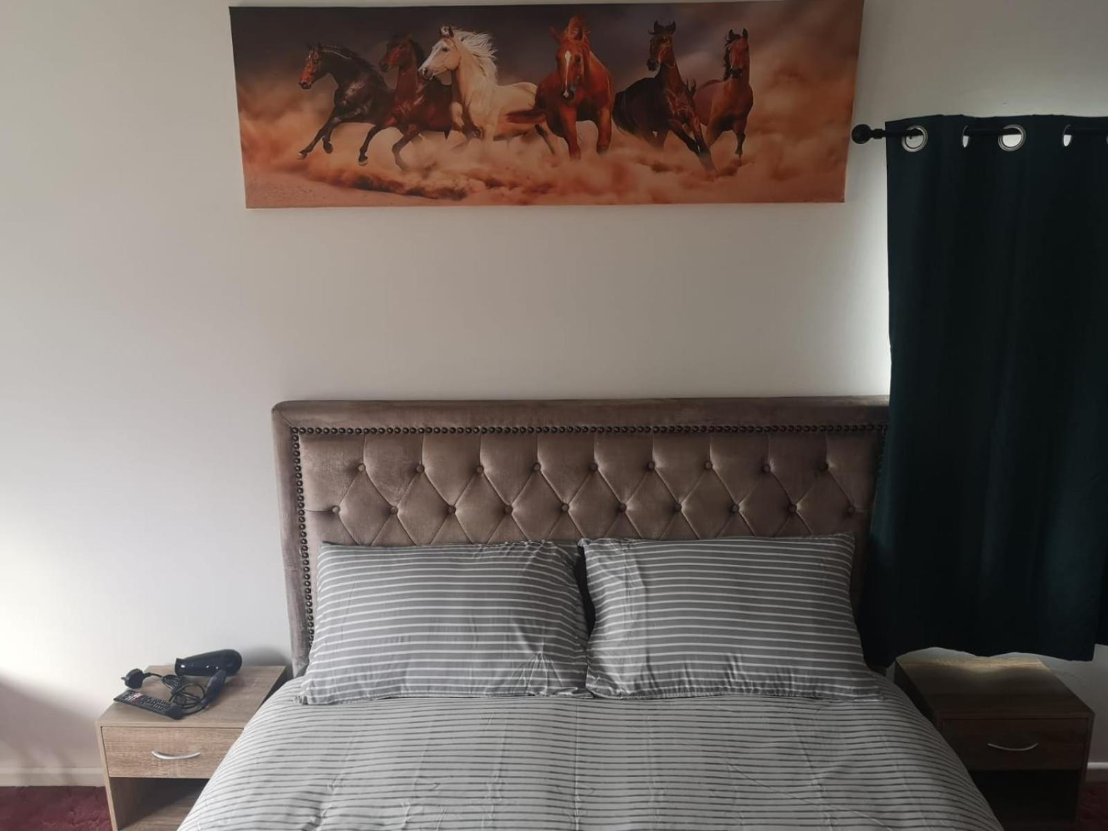 Queen Room photo 1