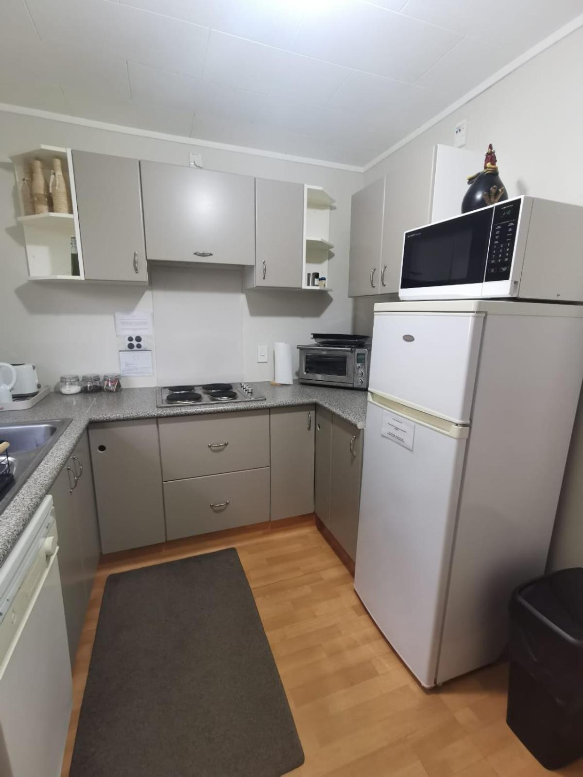 Two-Bedroom Apartment - Photo 3
