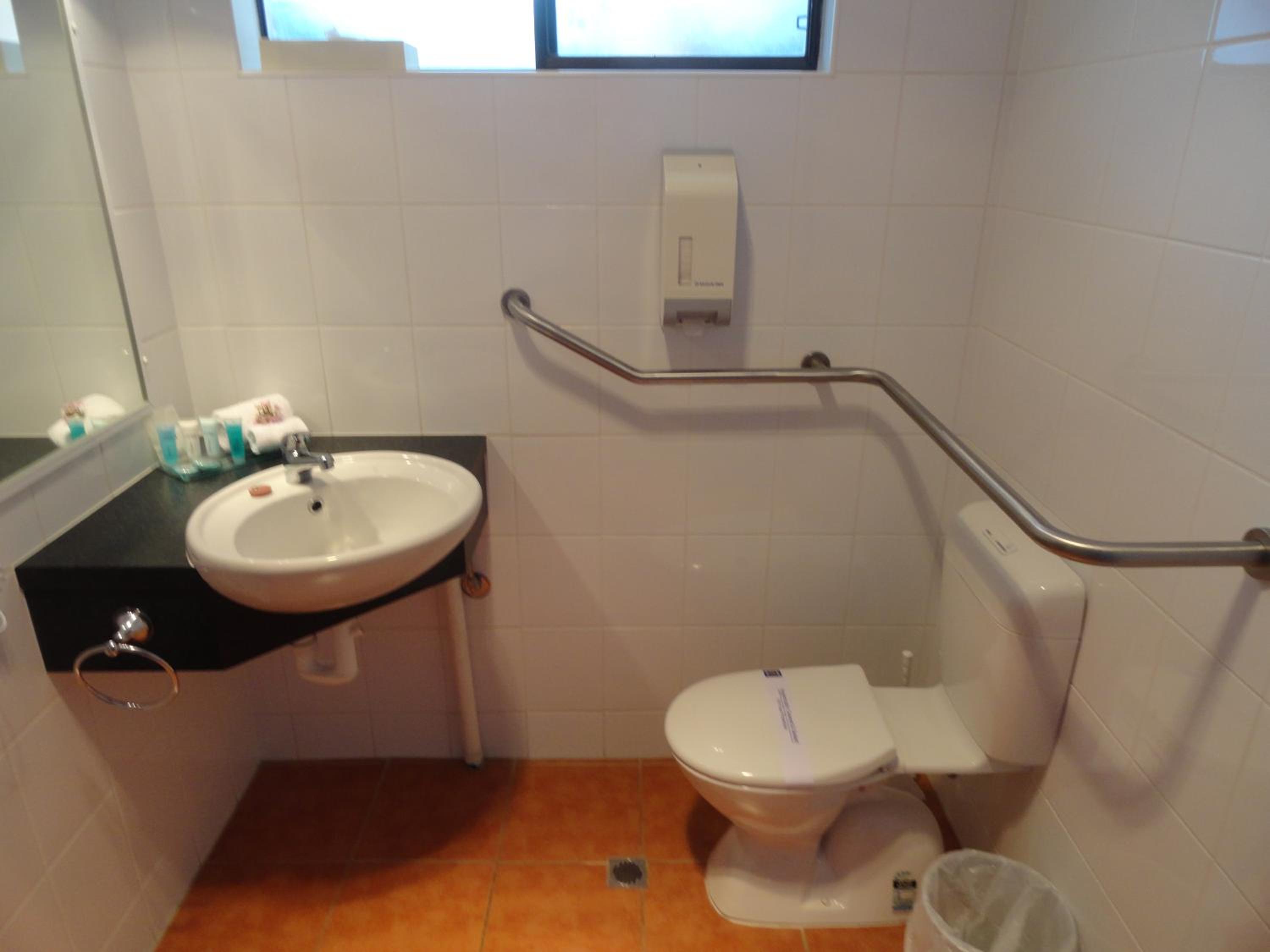 Executive Twin Room - Photo 3