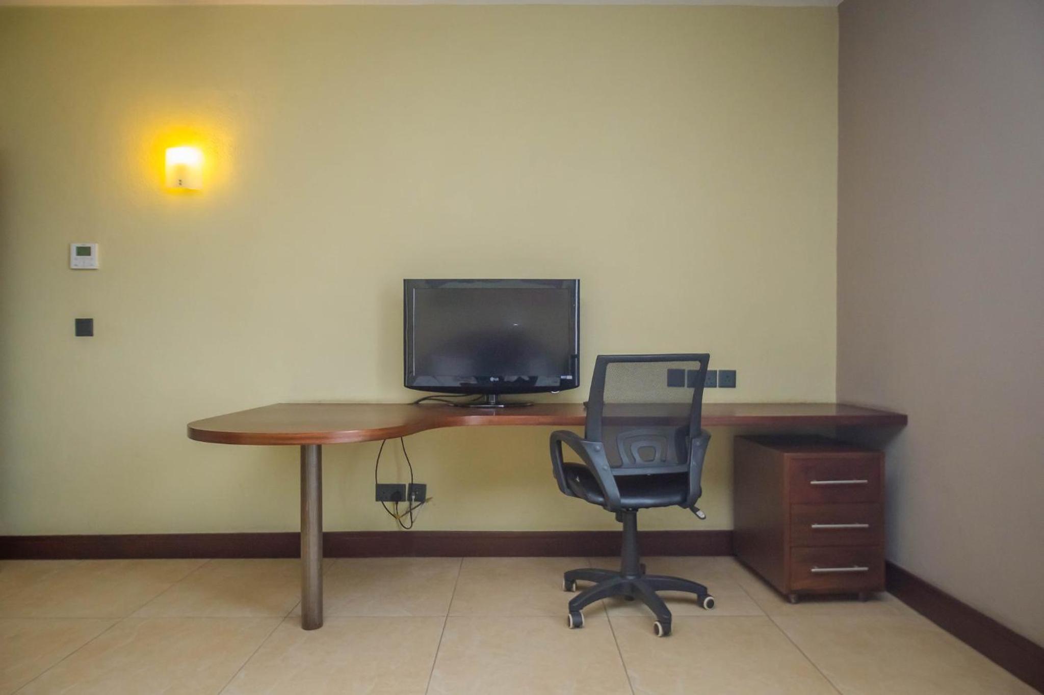 Two-Bedroom Apartment - Photo 2