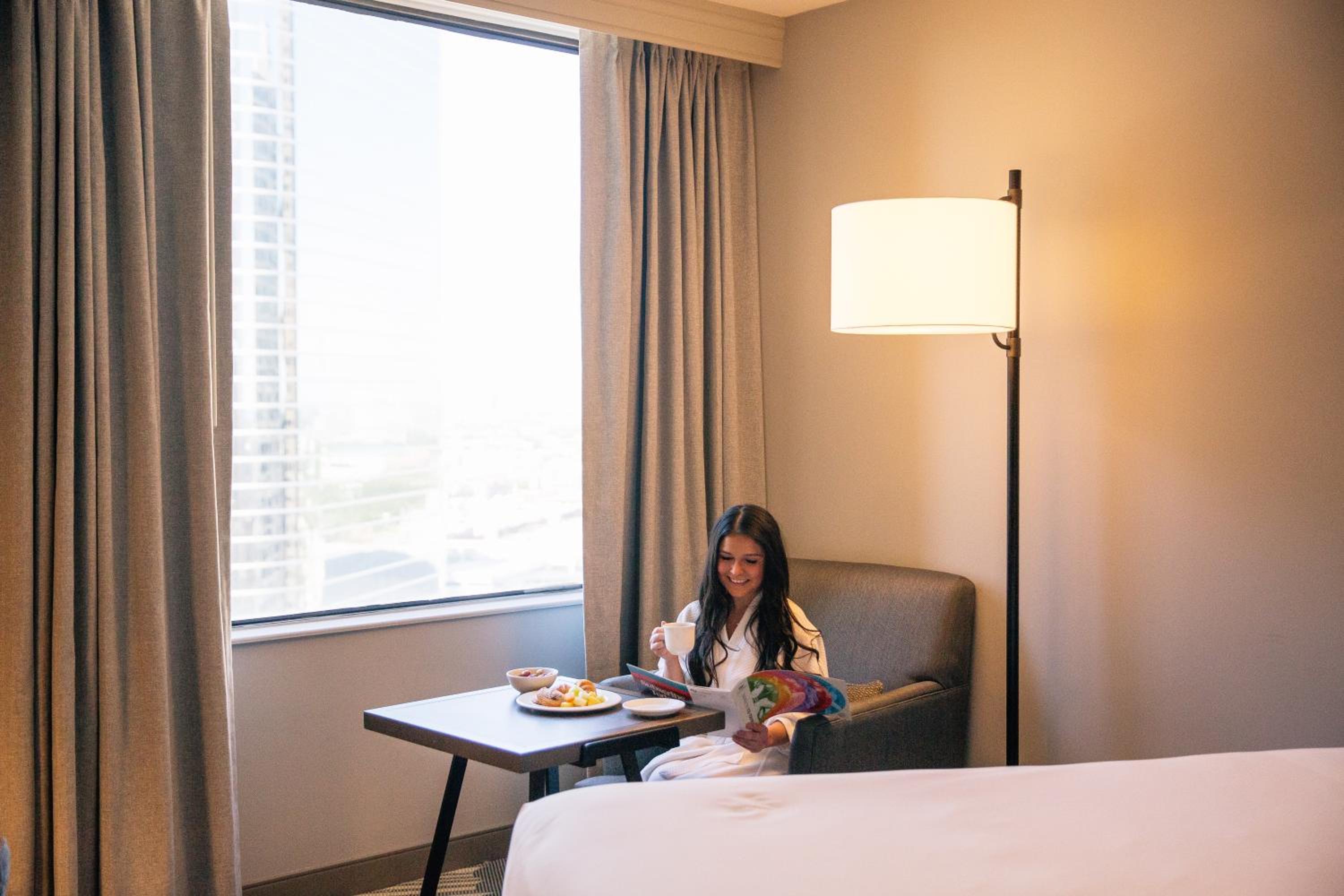 Deluxe King Room - Photo 4