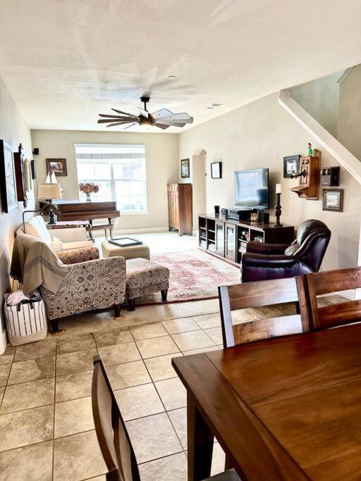 Three-Bedroom Townhouse photo 1