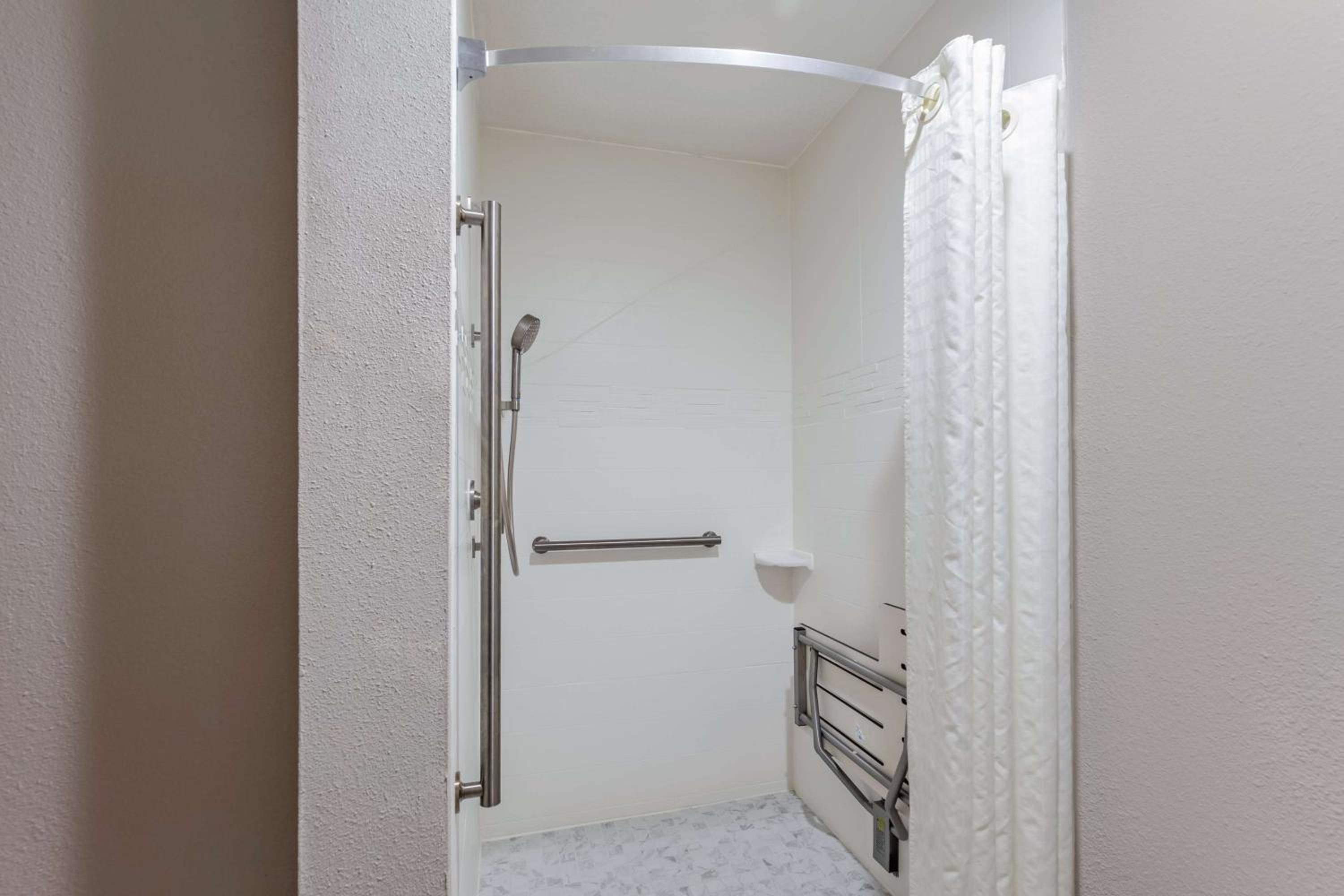 King Room with Walk-In Shower - Mobility Accessible