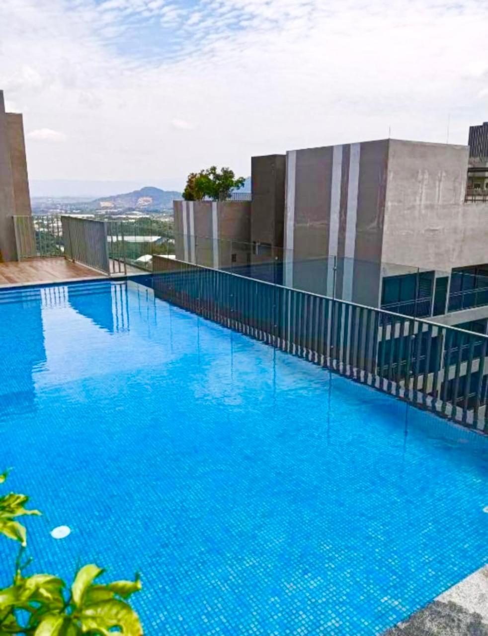Triple Room with City View