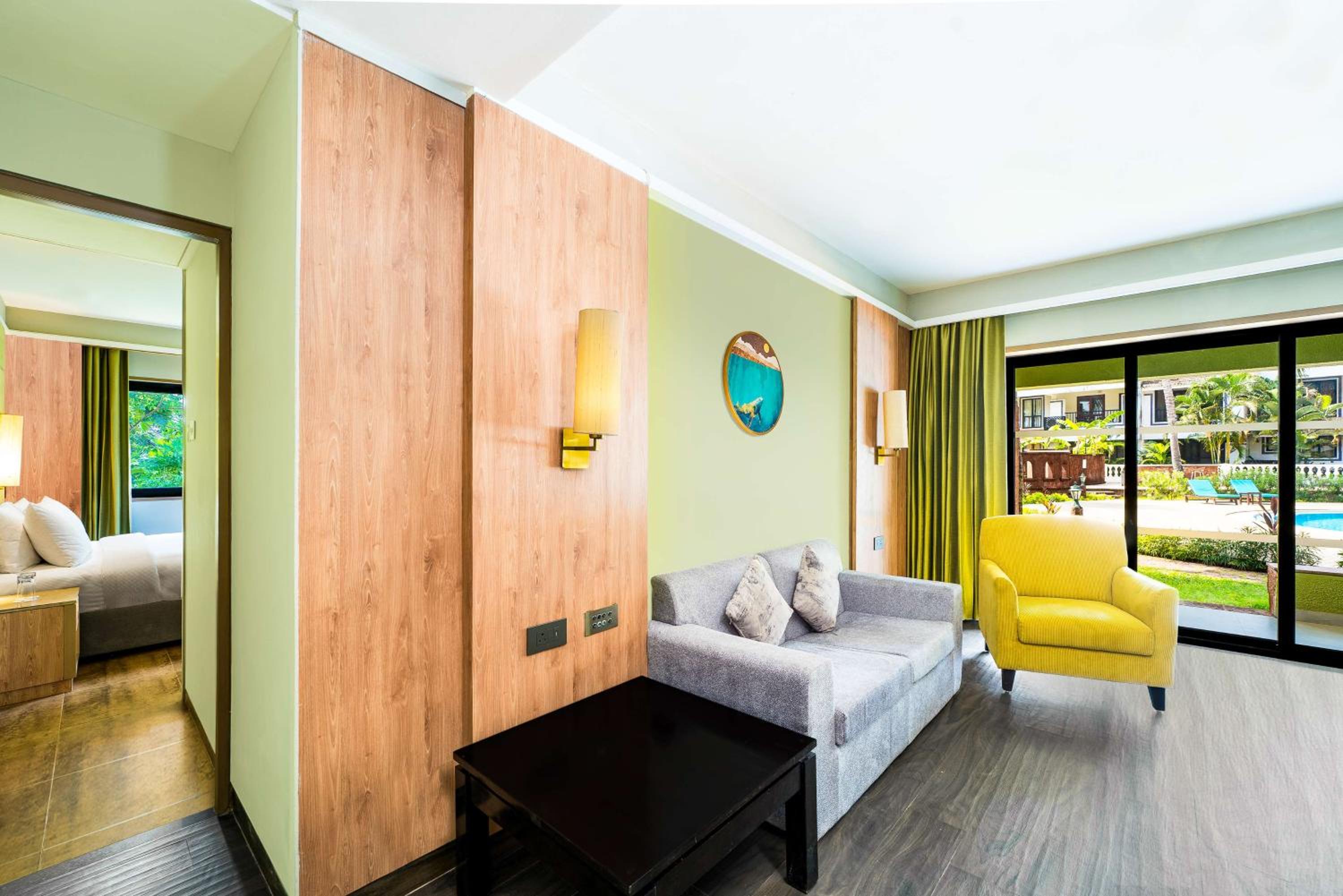 Deluxe Suite with Pool View - 20% Discount on Food at Flame, Happy Hours 1+1 from 4pm to 6 pm - Photo 2
