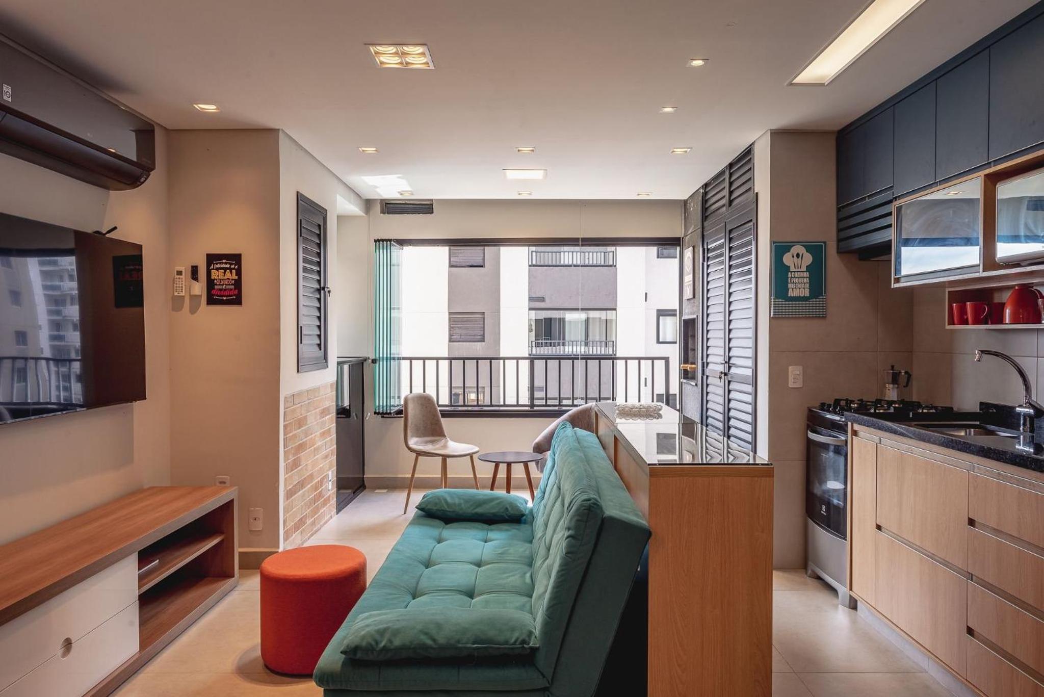 Apartment With Pool View 