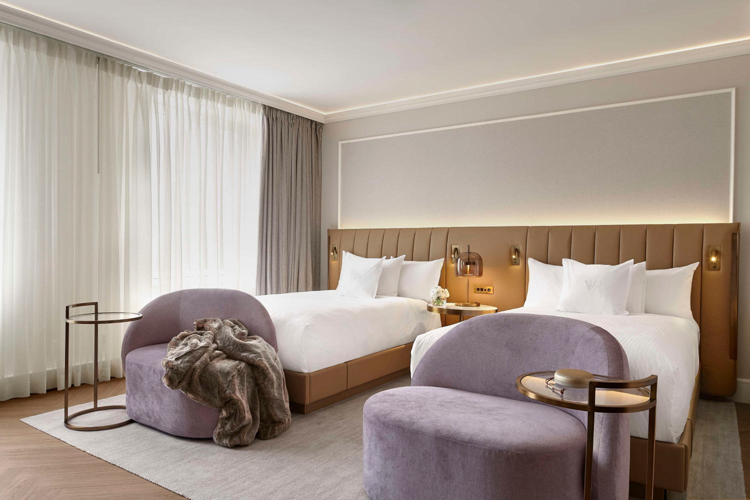 Deluxe Double Room with Two Double Beds - Photo 6