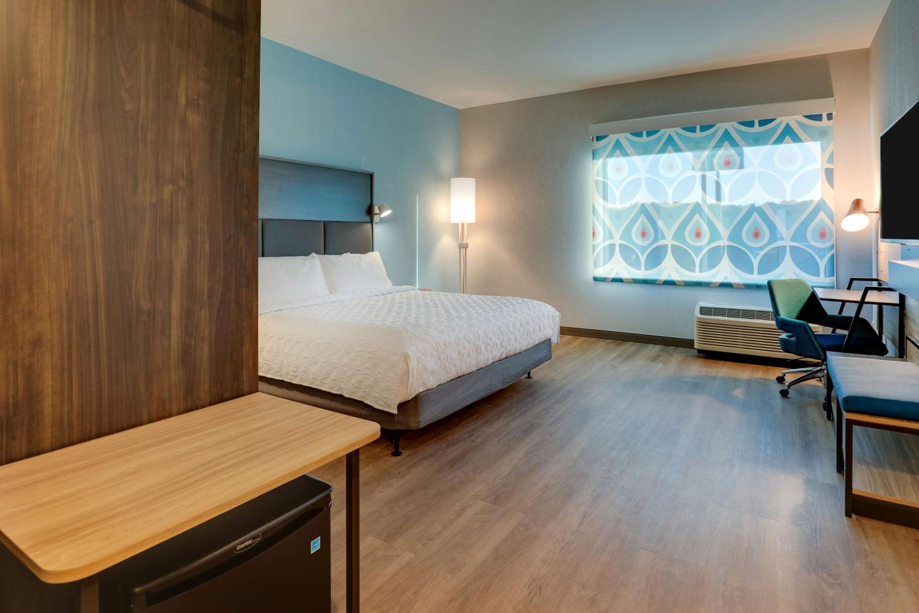 King Room - Hearing Access - Photo 1
