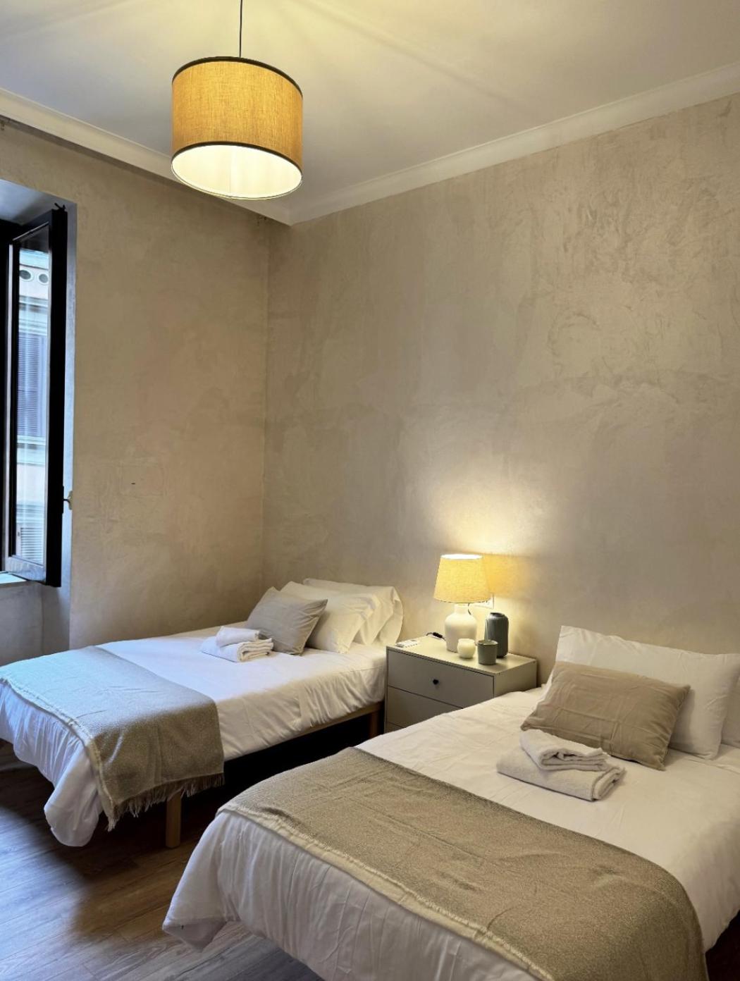 Large Twin Room