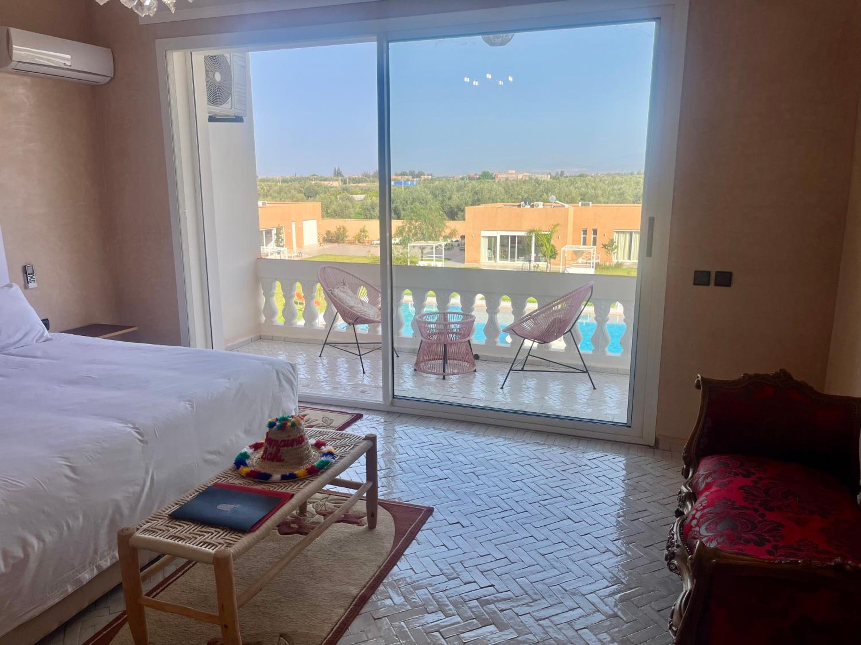 Villa with Garden View - Photo 16
