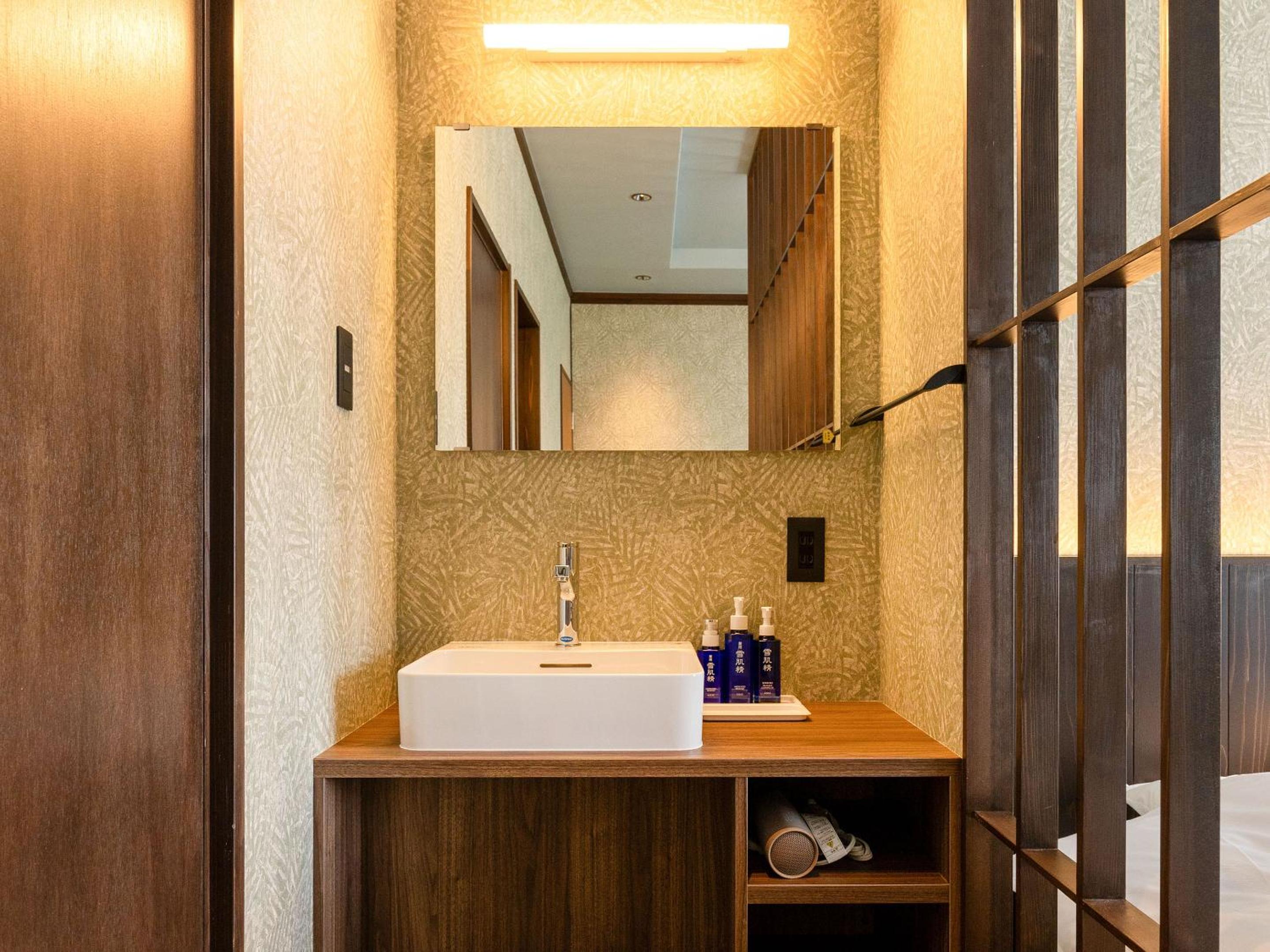 Superior Triple Room photo 3