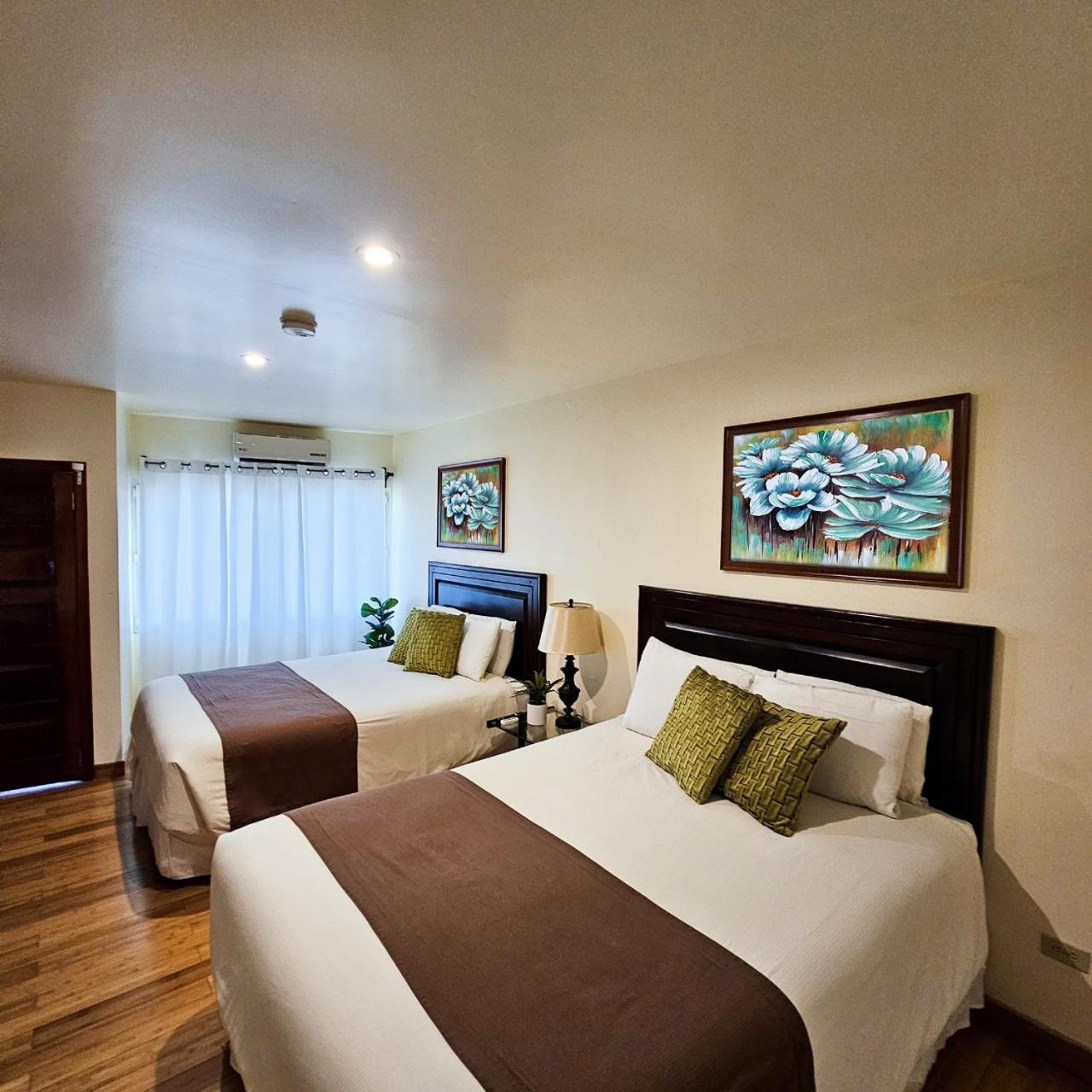 Suite with City View photo 2