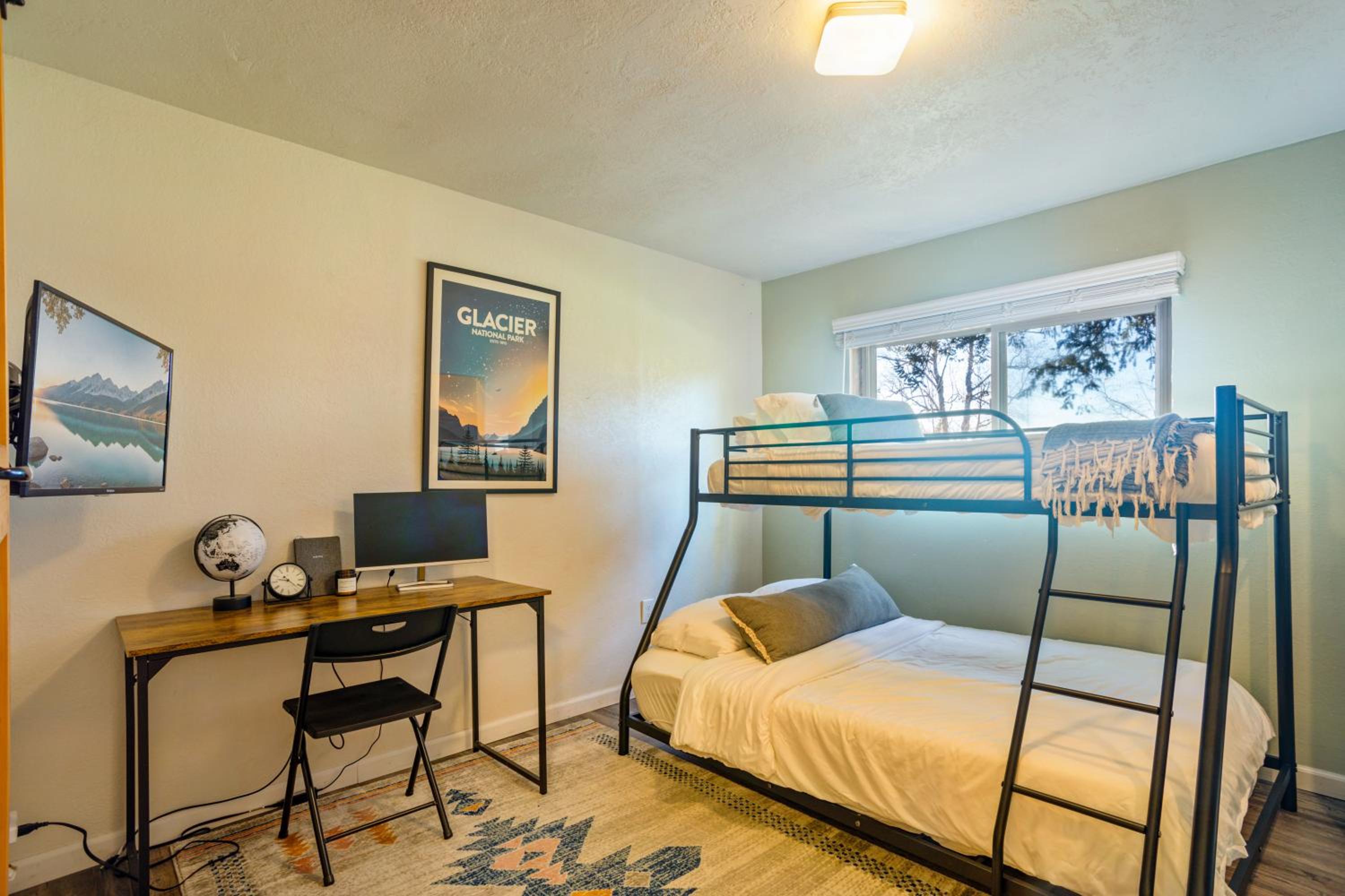 Two-Bedroom House photo 3