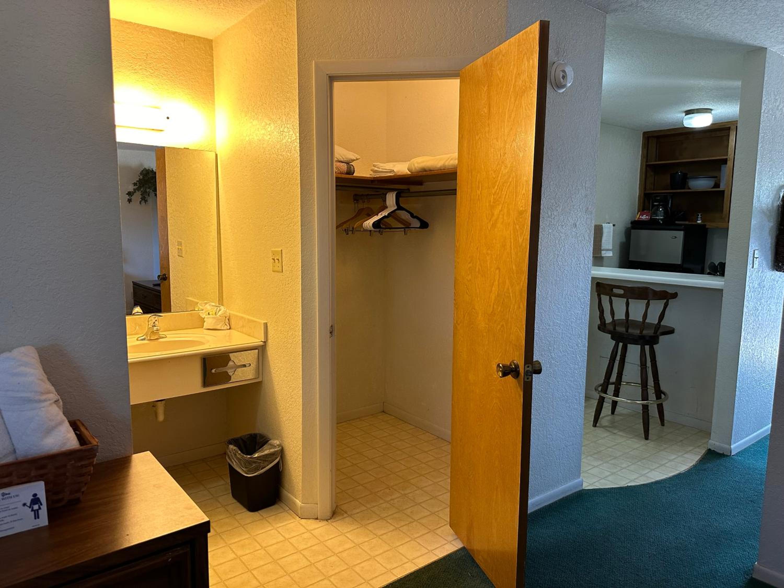 Apartment - Photo 63