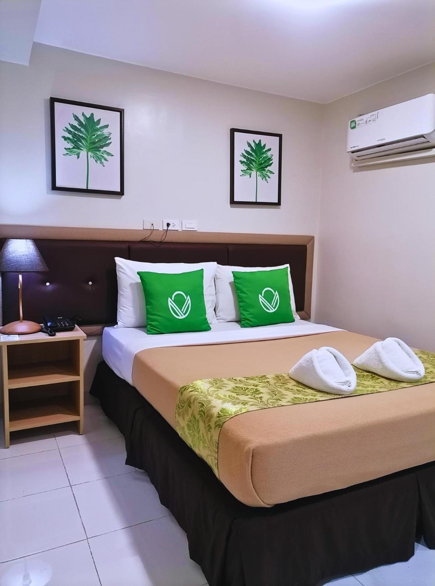 Standard King Room - Photo 1