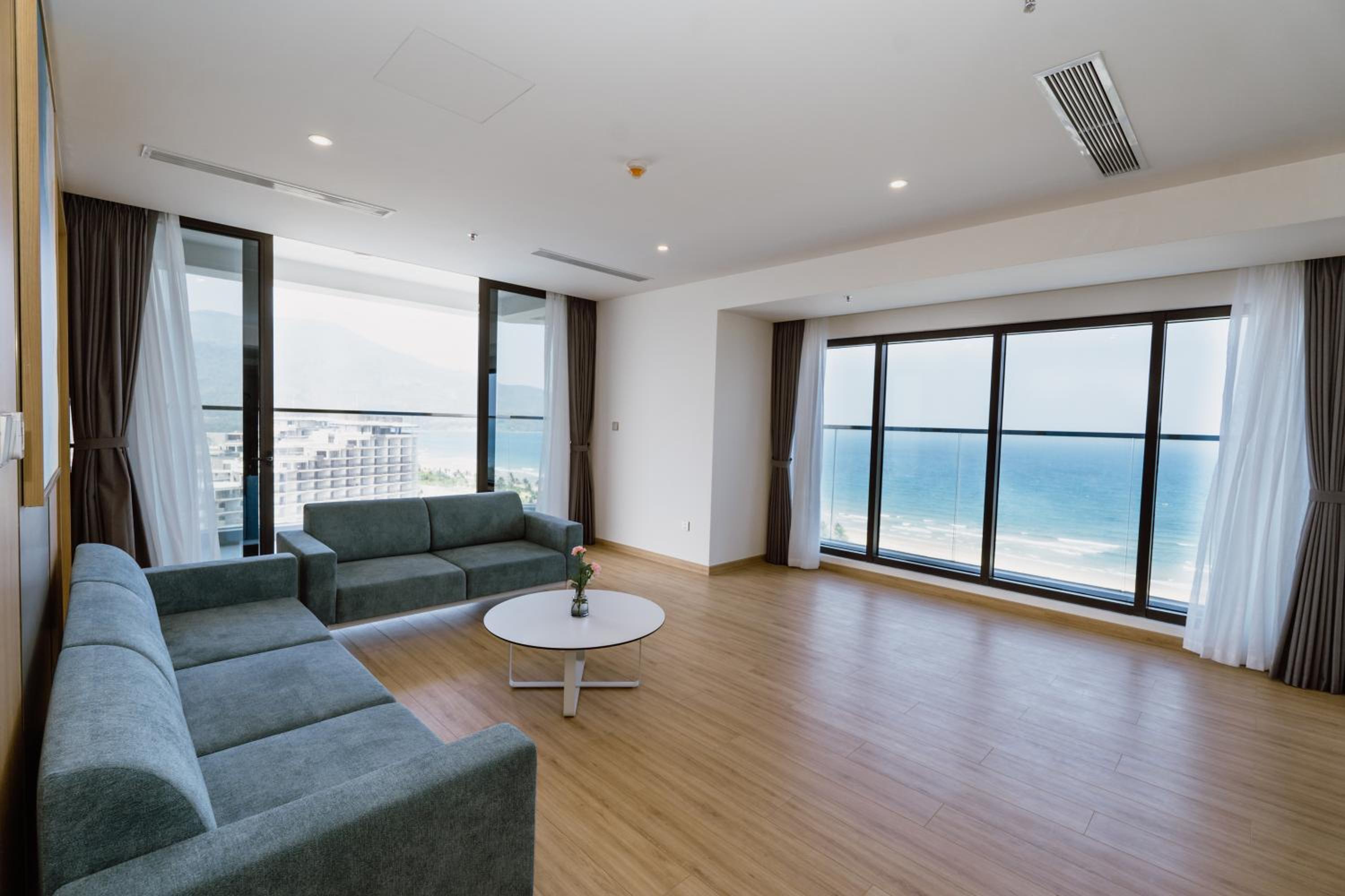 Suite Oceanfront with Bathtub  - Photo 7